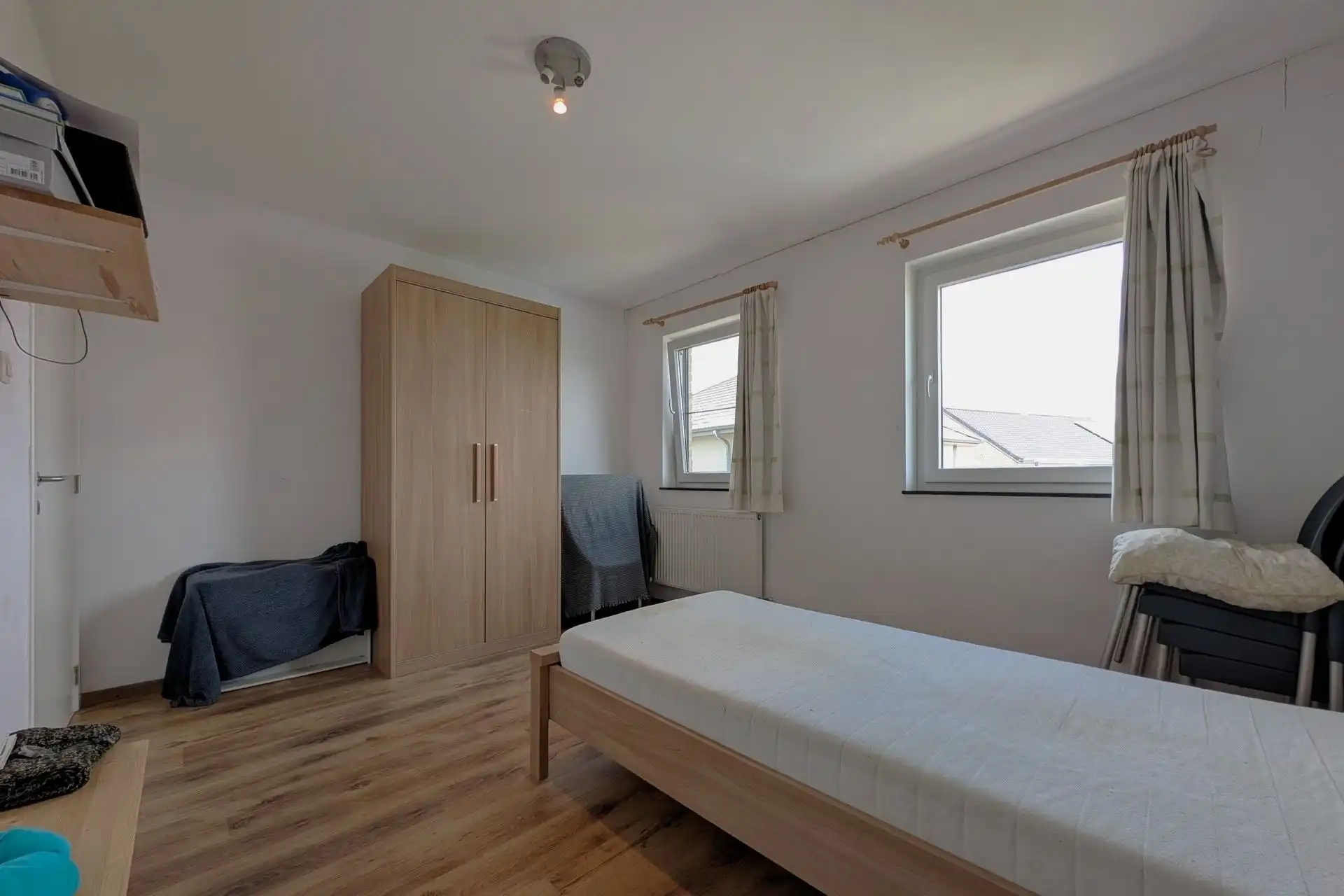 Instapklare halfopen woning met 3 slaapkamers en zwembad te Bilzen foto 20