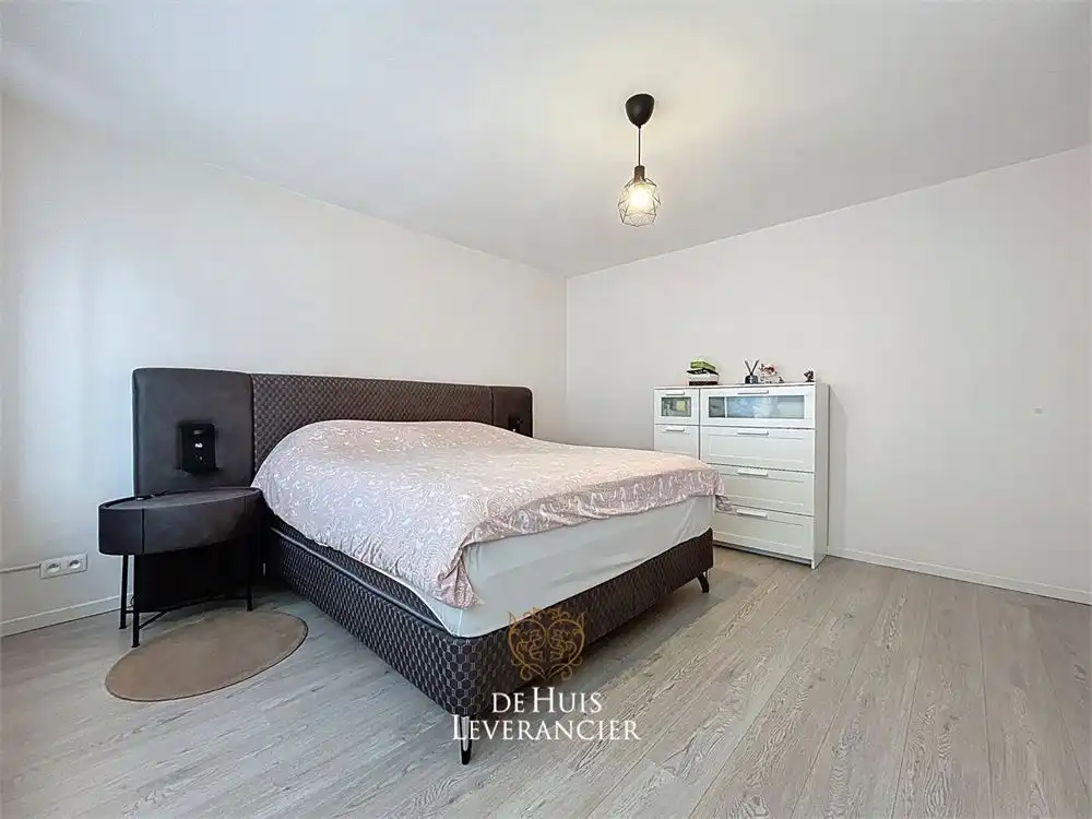 Instapklare gezinswoning (4 slpks) met garage in de Altenawijk foto 15