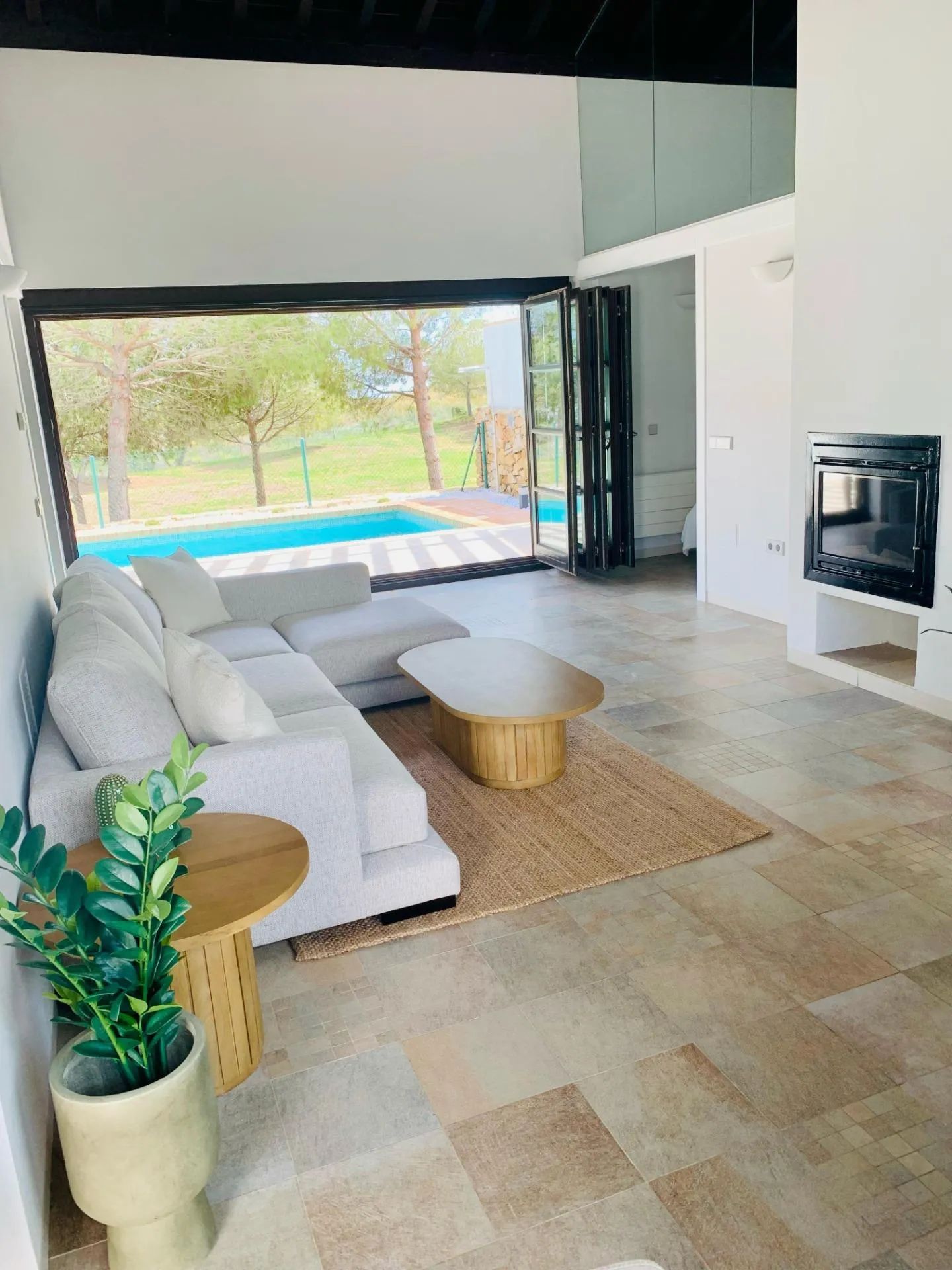 Wonen in stijl en rust: exclusieve vakantiewoningen met privézwembad op luxe Golf Resort foto 3