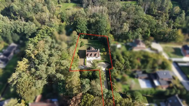 Exclusief gelegen stijlvolle villa op 24 are palende aan natuurgebied foto 3