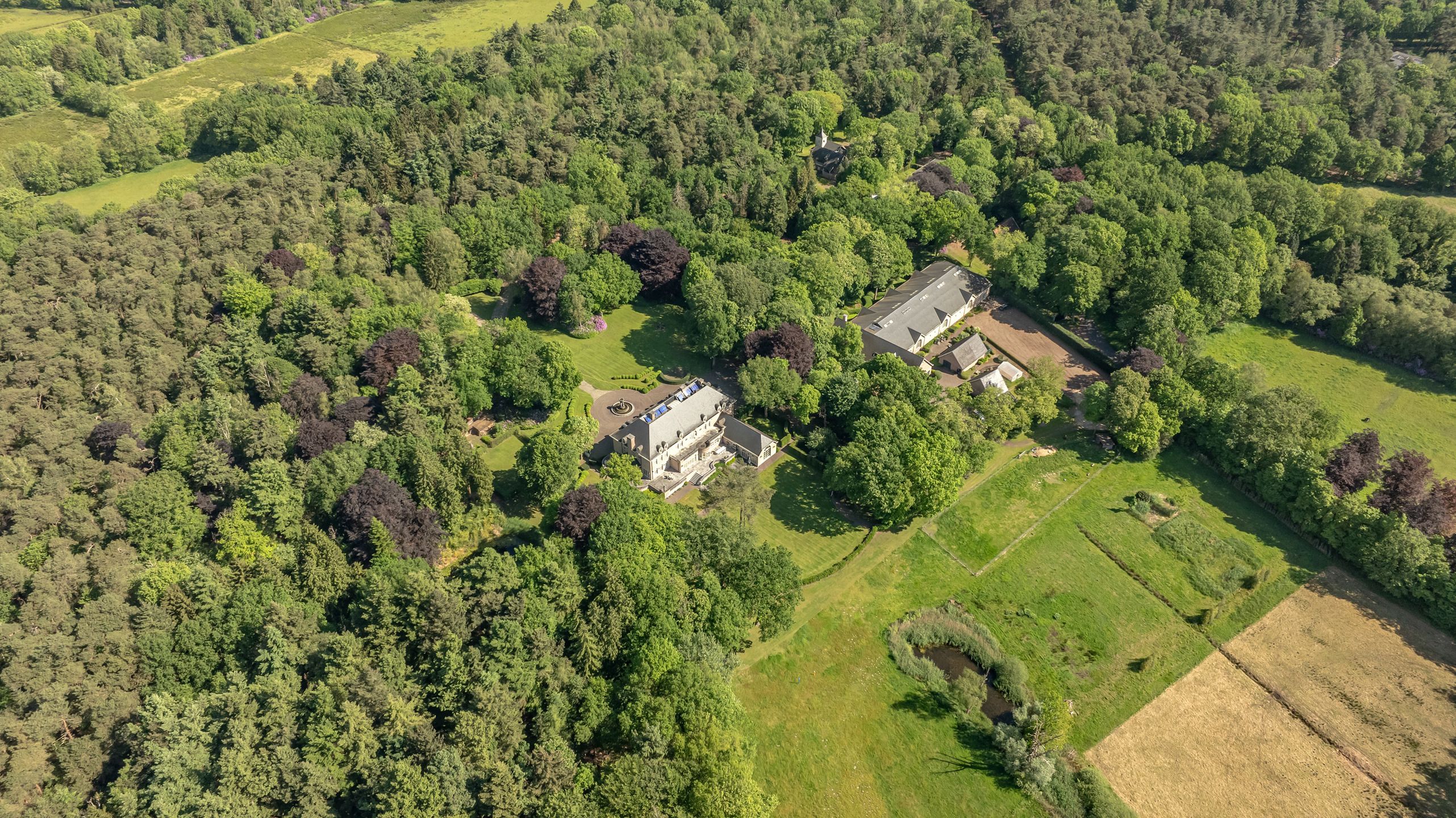 Exclusief landgoed “De Markgraaf” met polyvalent bijgebouw  foto 38