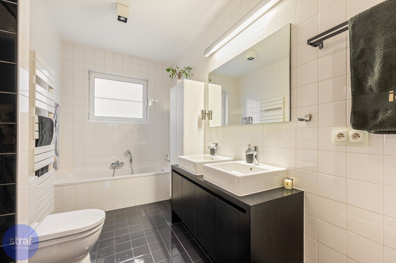 Moderne woning met leuke tuin op Regatta foto 16