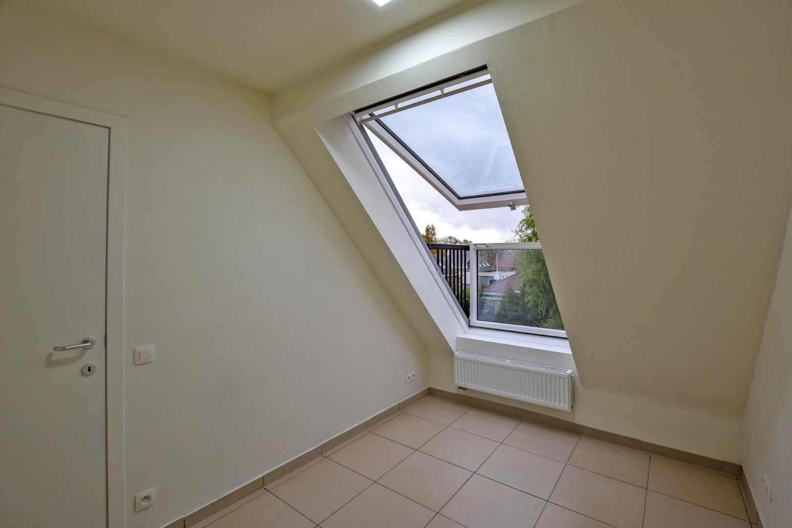 Goed gelegen duplexappartement te Nieuwpoort, gelegen vlakbij het stadspark en de visserskaai.  foto 8