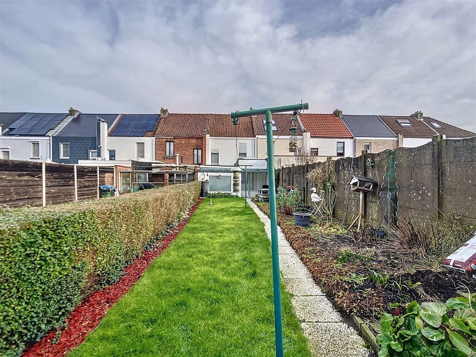 woning MET TUIN, EPC LABEL C, 2 slpk + mogelijkheid 2 extra kamers foto 3