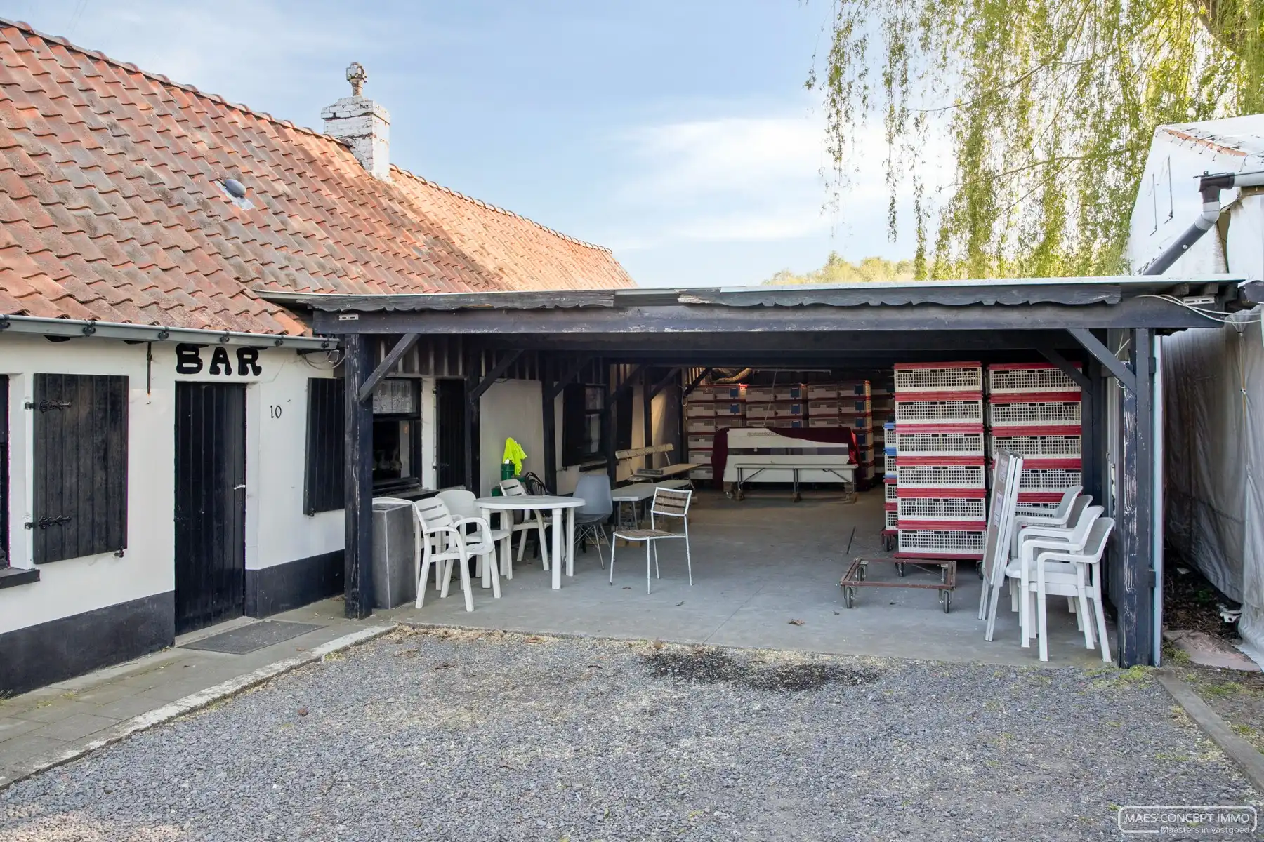 Café en voetbalveld te koop in het landelijke Wortegem foto 10