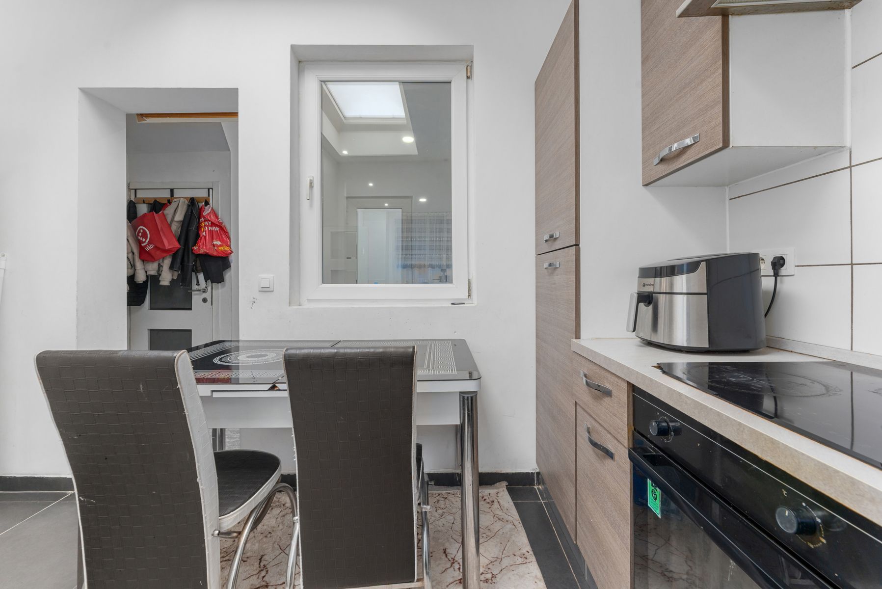 Vernieuwde woning met 3 slaapkamers te koop in Gent foto 7