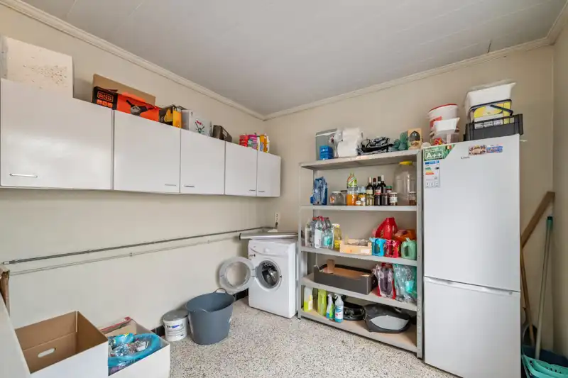 Hooglede-centrum. Stevig gebouwde half open bebouwing met 3 slaapkamers op een perceel van 250m2. Vaste huuropbrengst. foto 6