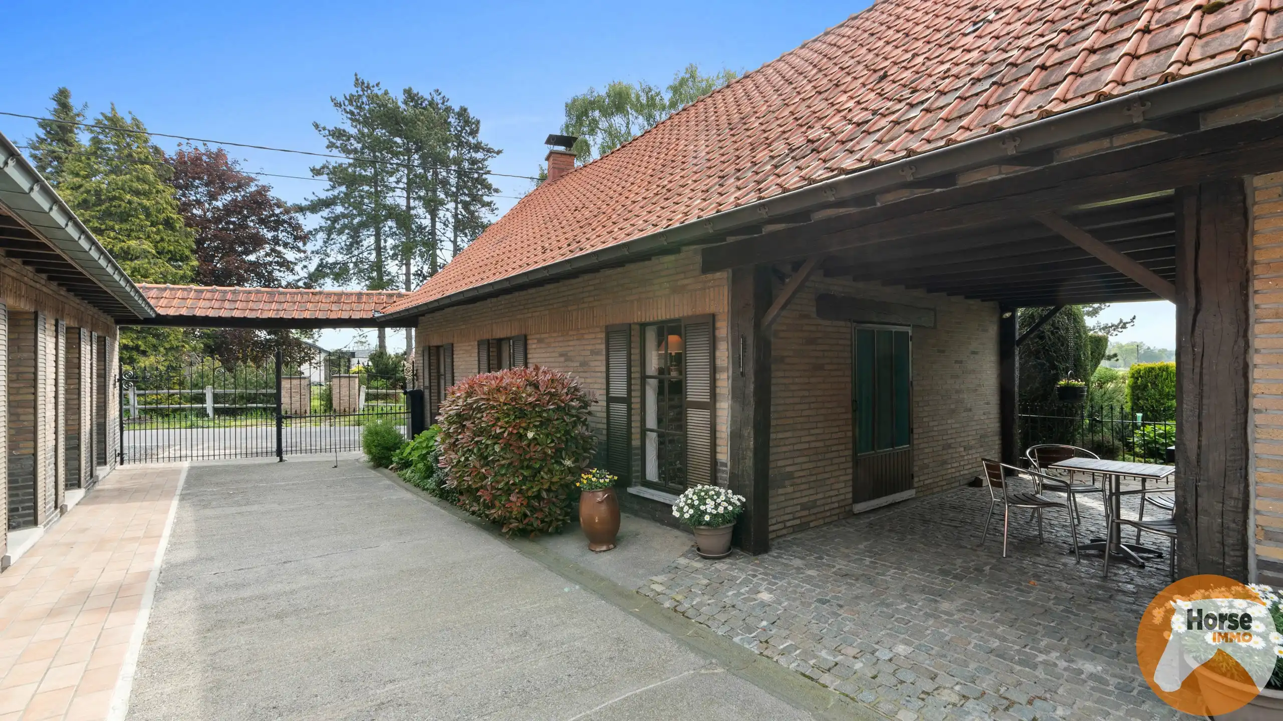 RONSE - Charmante hoeve op 1,16 ha met bijgebouw foto 17