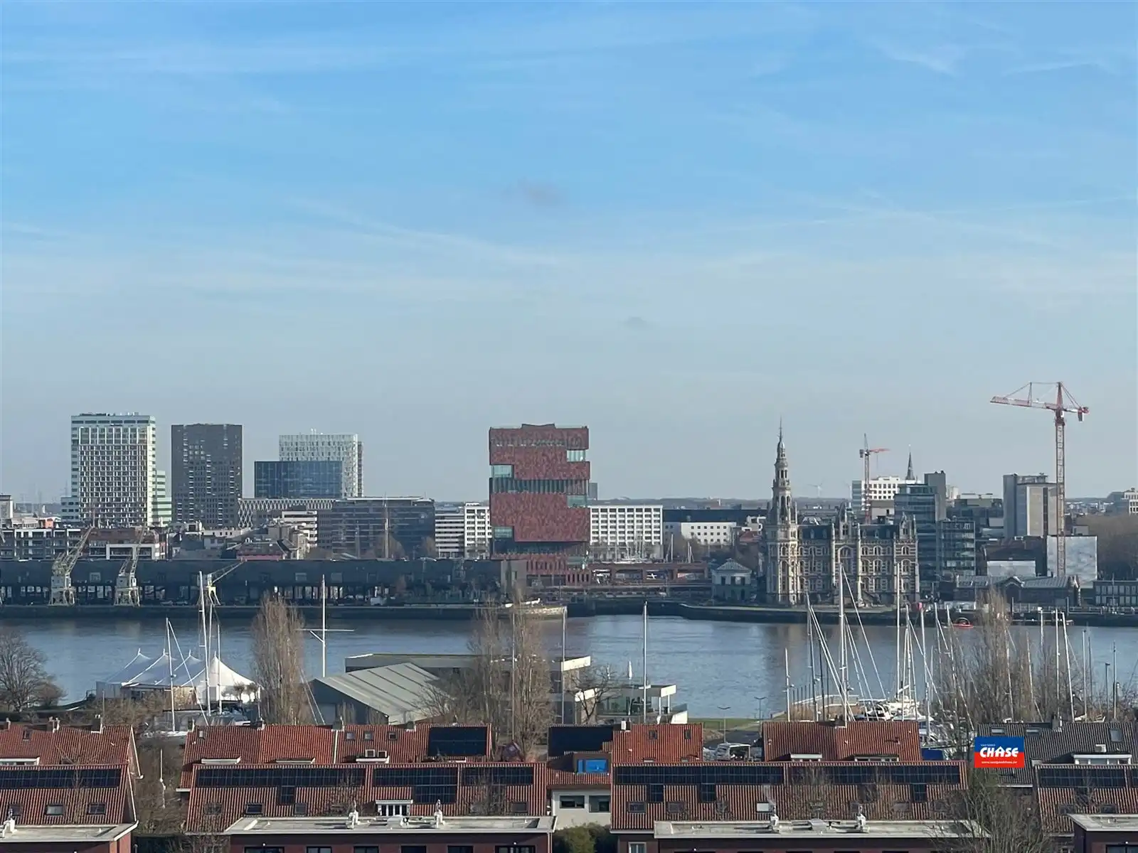 !!! VERKOCHT !!! Appartement met 2 slaapkamers, terras en P foto 4