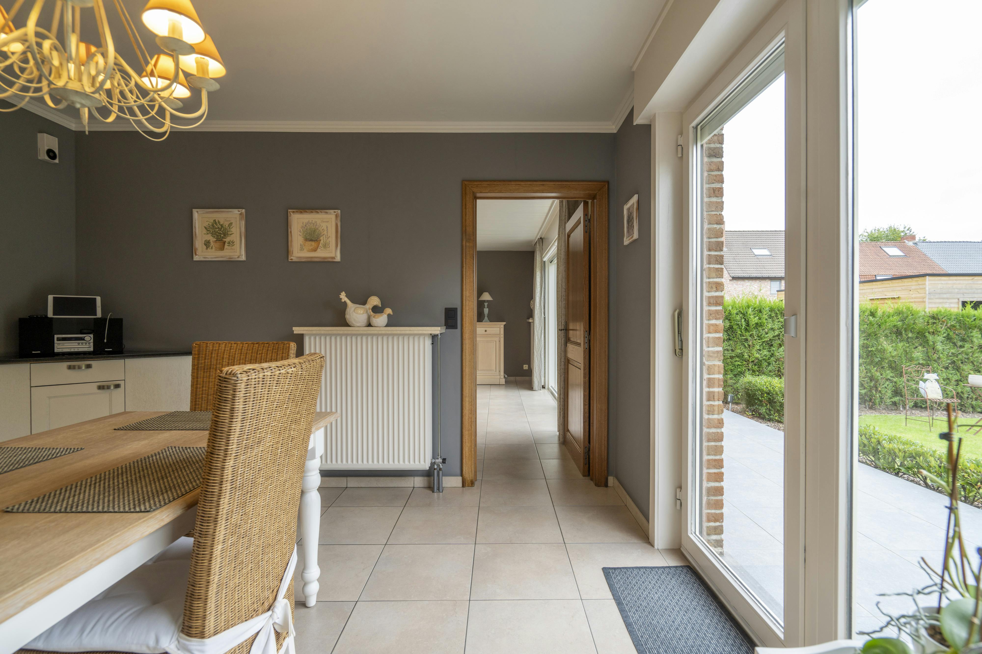 Ruime gezinswoning met 4 slaapkamers en tuin in Harelbeke! foto 7