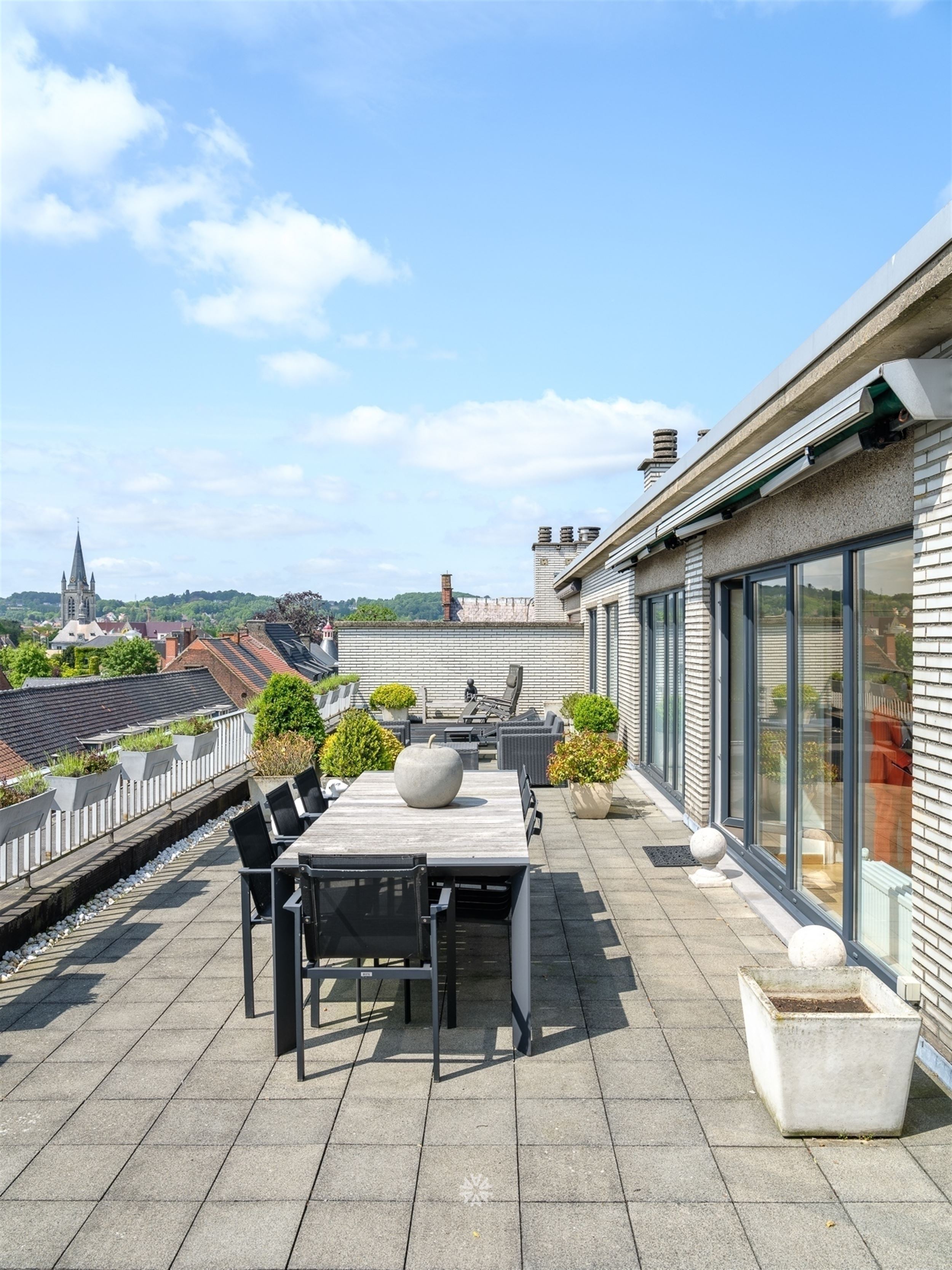 Penthouse met 200m² terras en adembenemend zicht foto 11