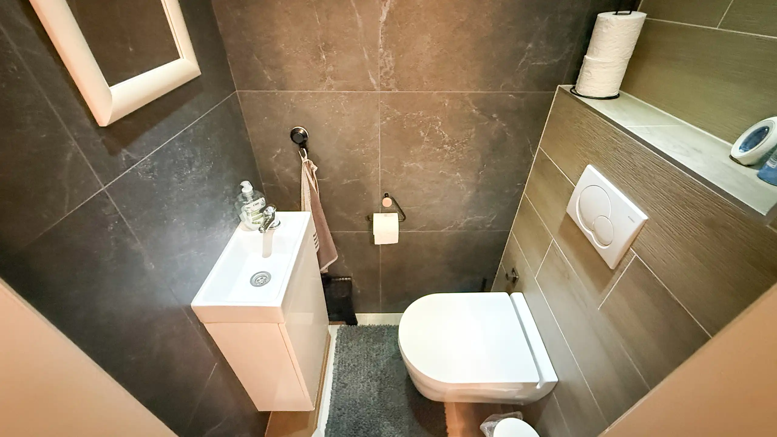 Gezinswoning met 4 slaapkamers centraal in Heusden! foto 12