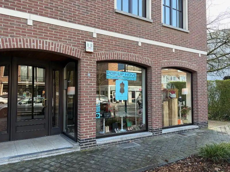 Mooi handelsgelijkvloers in centrum Hove foto 13