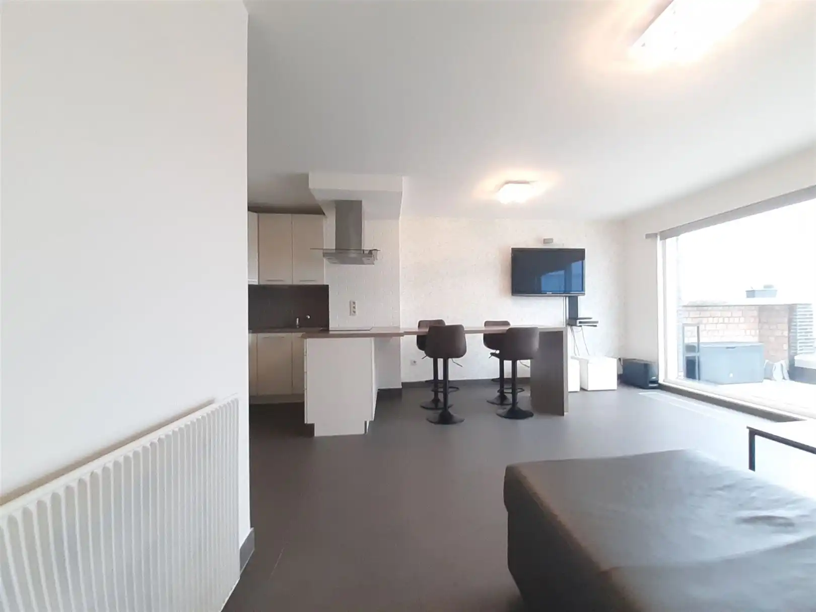 Gemeubeld 1-slaapkamerappartement met zonnig terras foto 6