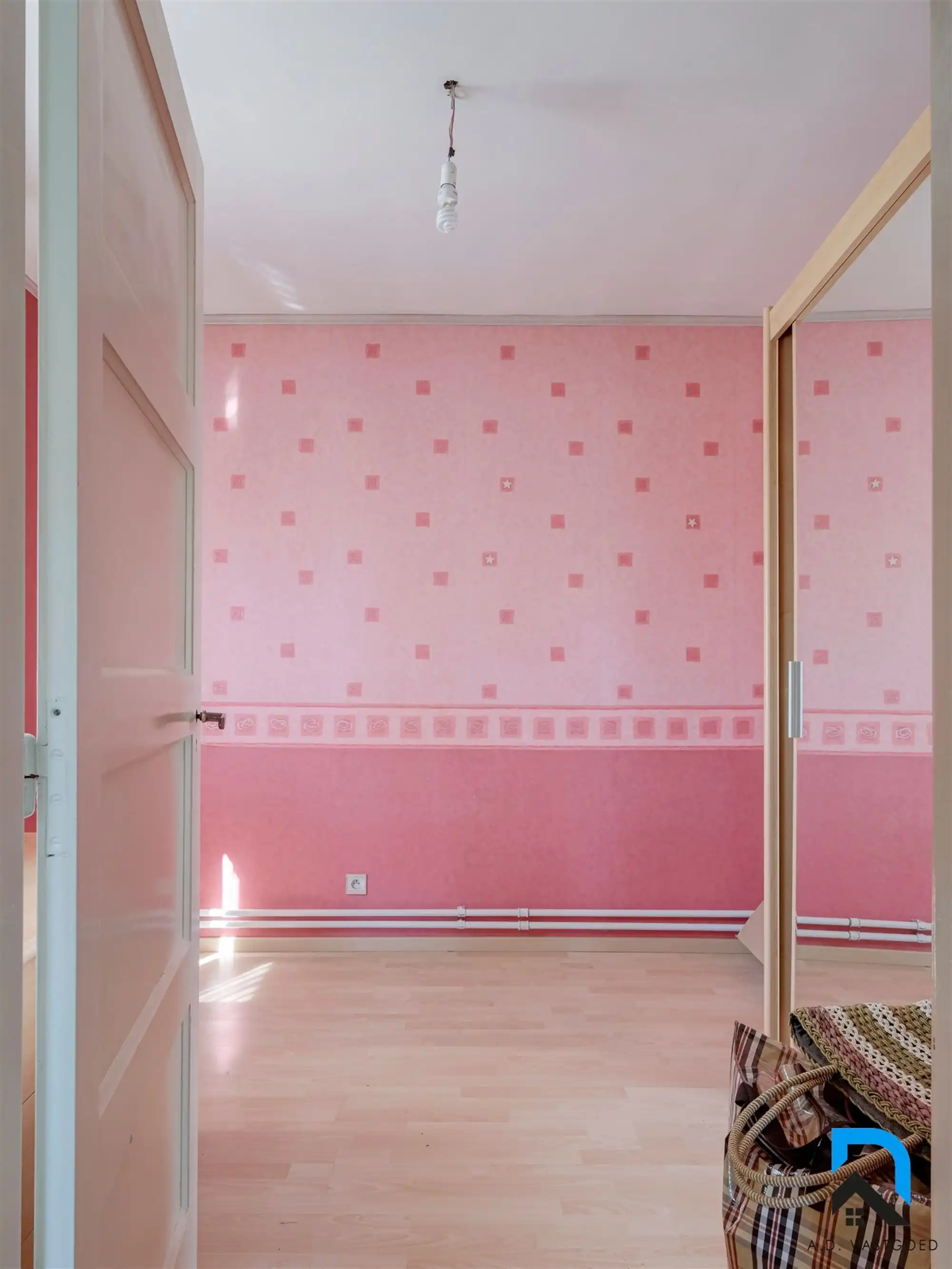 Te renoveren woning met 5 slaapkamers in Vlakveld foto 12