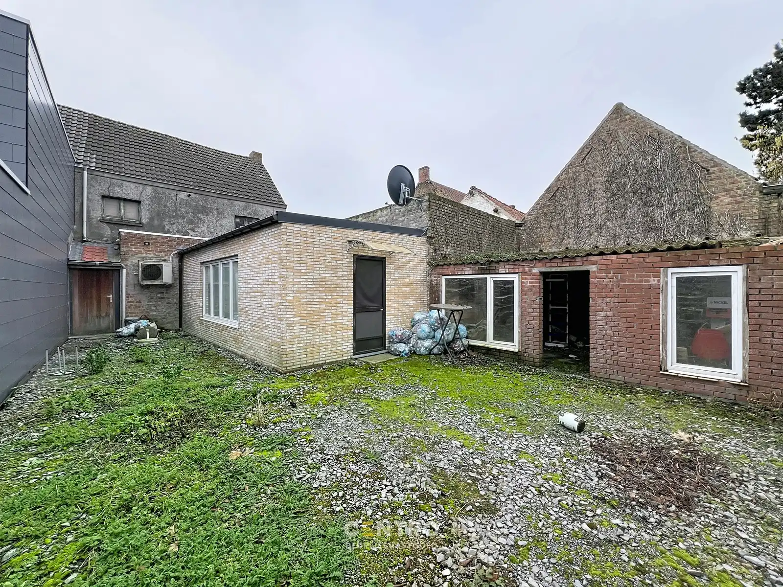 Handelspand TE KOOP in het centrum van Oudenburg + dagbladhandel DE KIOSK over te nemen ! foto 17