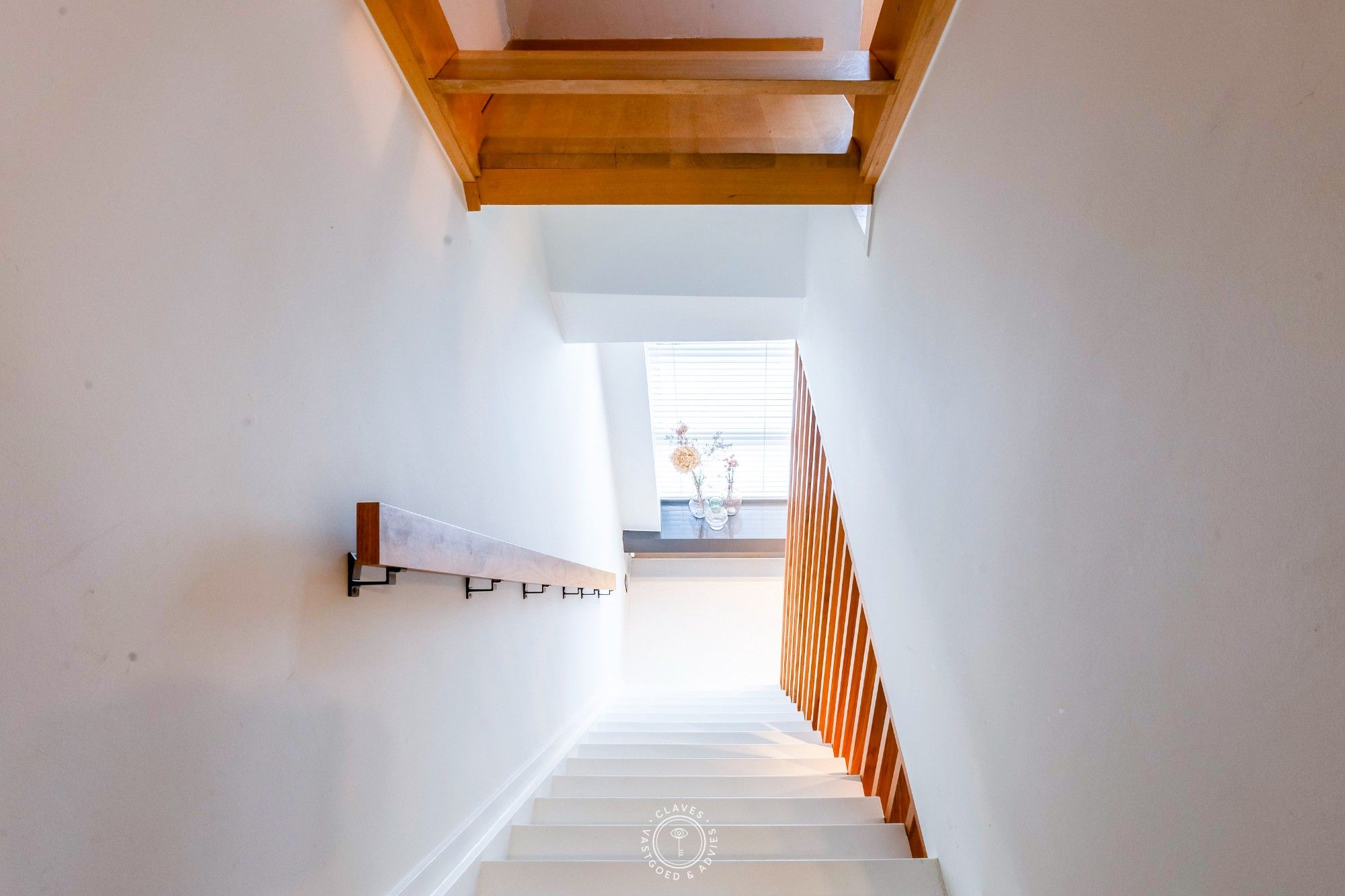 Prachtige bel-étage met 4 slaapkamers en een eigen lift foto 10