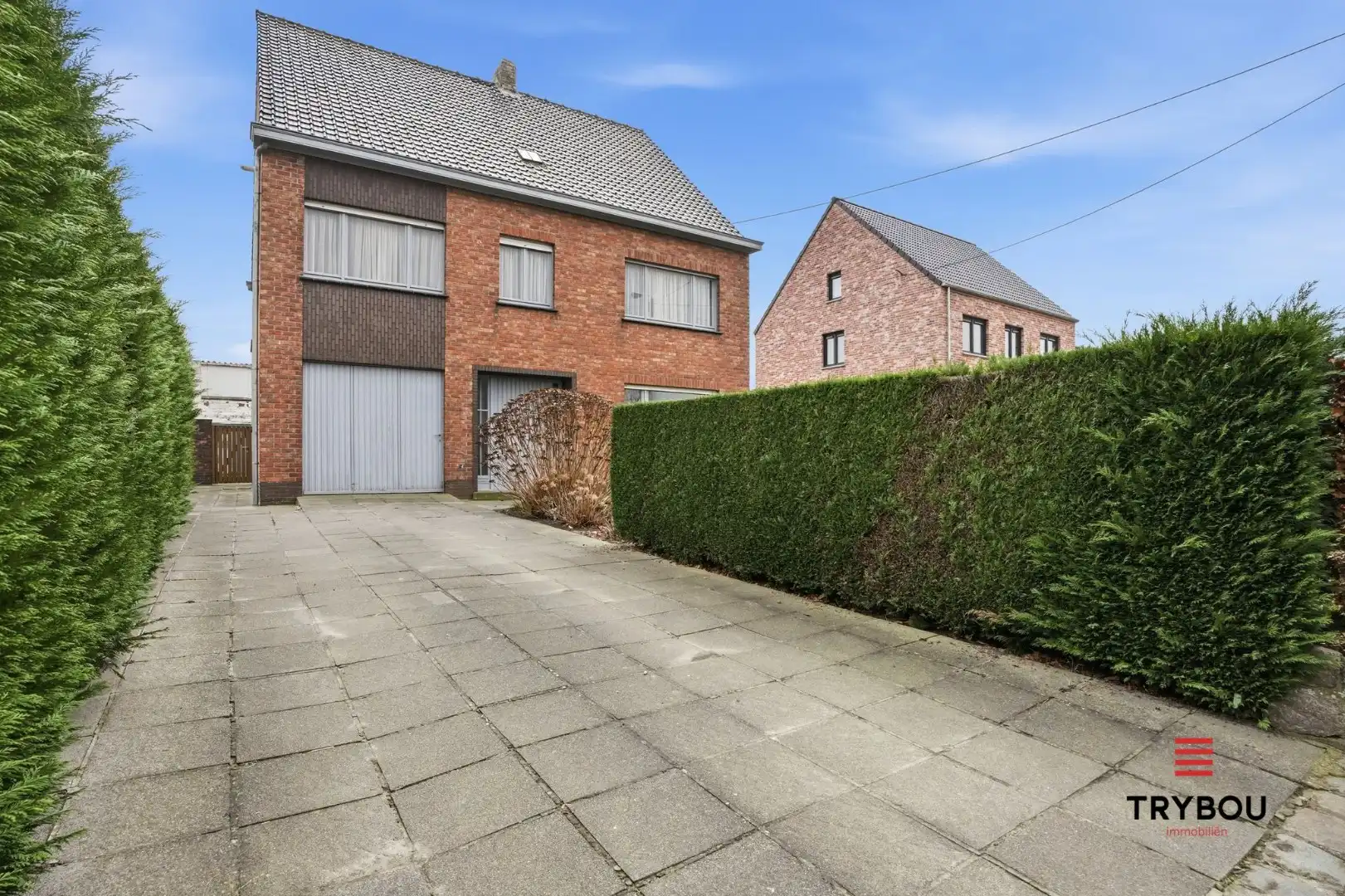 Woning met ruimte en veel mogelijkheden te koop in Zarren! foto 2