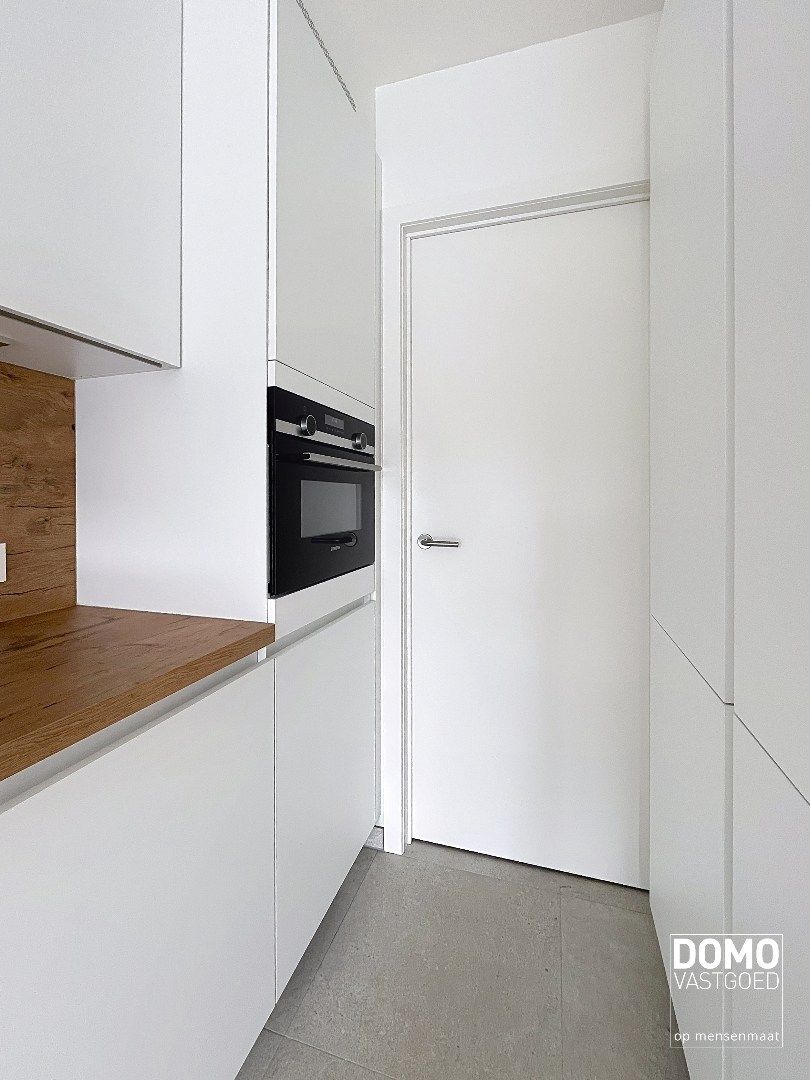 PRACHTIG GELIJKVLOERS NIEUWBOUW APPARTEMENT MET 2 SLAAPKAMERS, AUTOSTANDPLAATS EN AIRCO TE LEOPOLDSBURG foto 3