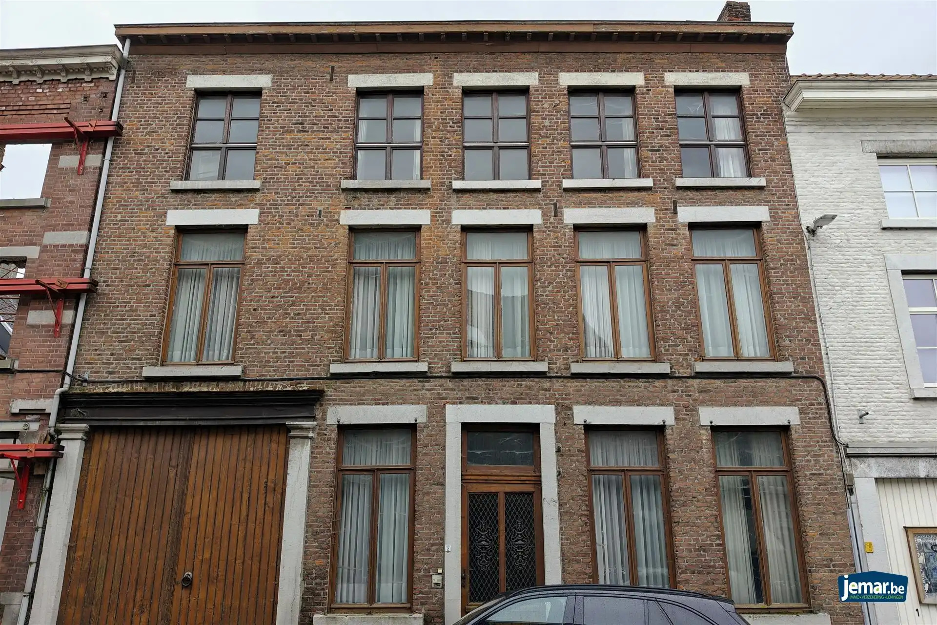 Hoofdfoto van de publicatie: Ruime stadshoeve (431m²) pal in het centrum van Borgloon