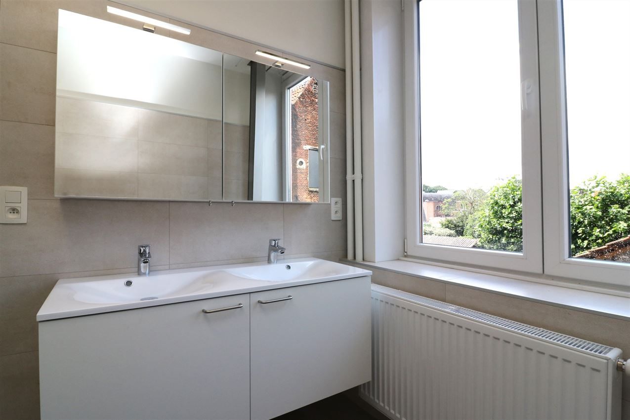 Appartement met 2 slpk, terras, en kelder foto 15