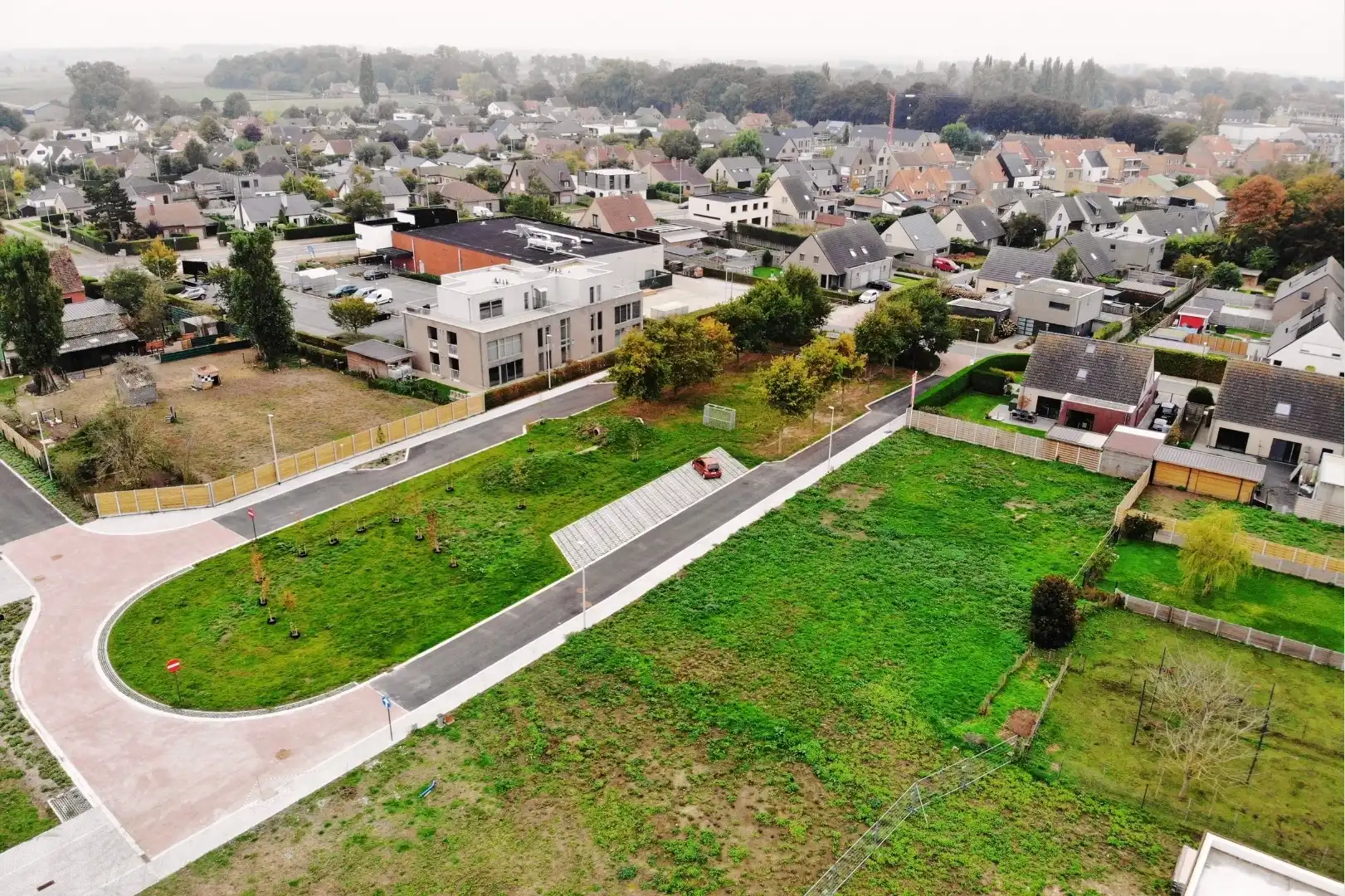 Nieuwe bouwgronden voor open bebouwing dicht bij het centrum foto 2