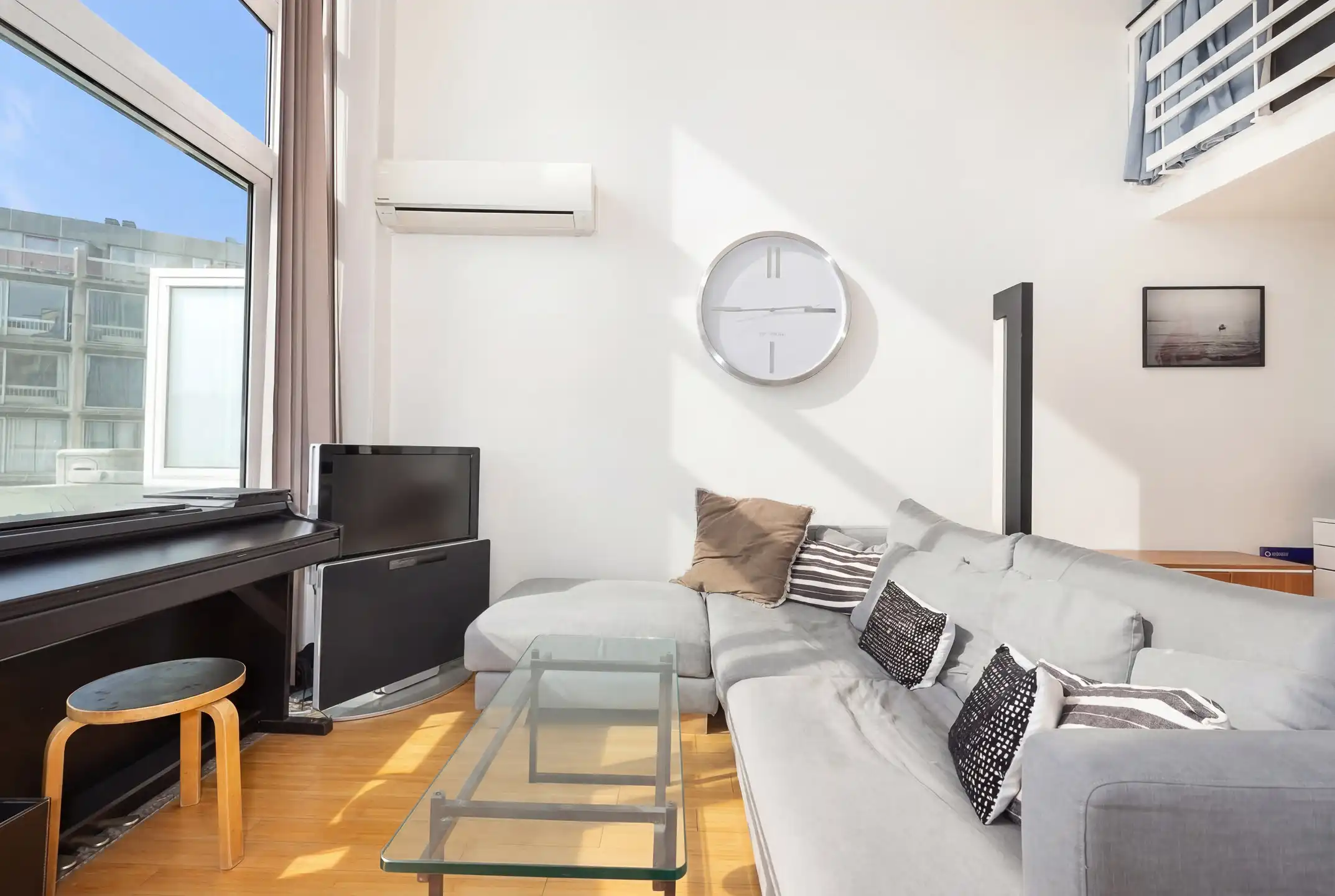 Dichtbij Louizalaan rustig aan de achterzijde van het gebouw foto 5