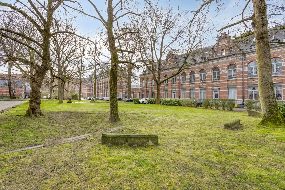 Prachtige loft op unieke locatie in oude Veeartsenschool foto 15