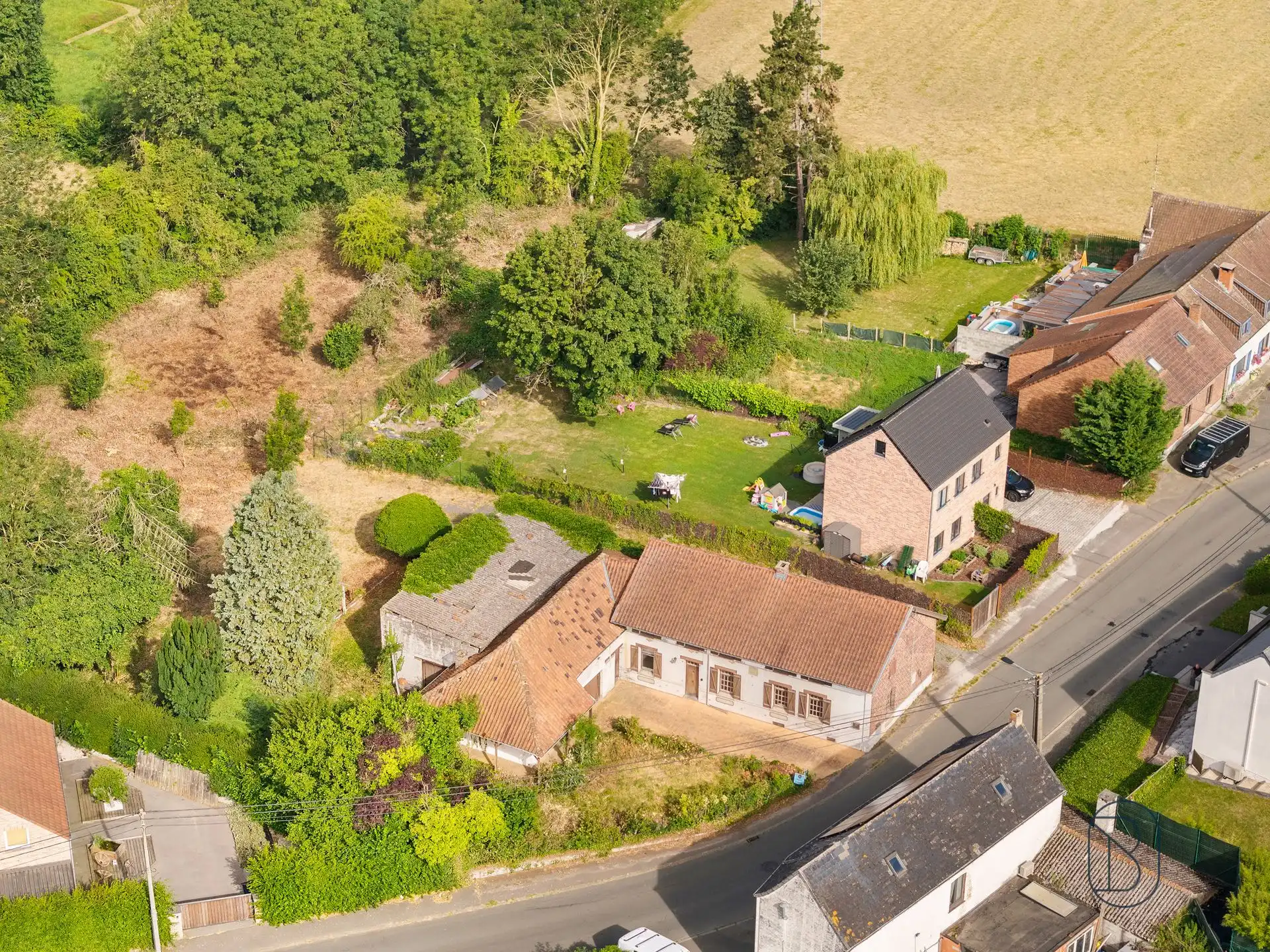 Charmante te renoveren hoeve met hangar op 36 are! foto {{pictureIndex}}