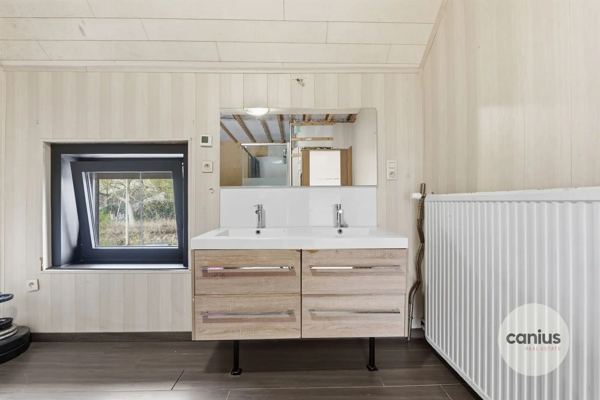 GERENOVEERDE VRIJSTAANDE WONING MET 4 SLAAPKAMERS EN EEN GEZELLIGE TUIN IN WALSHOUTEM foto 19