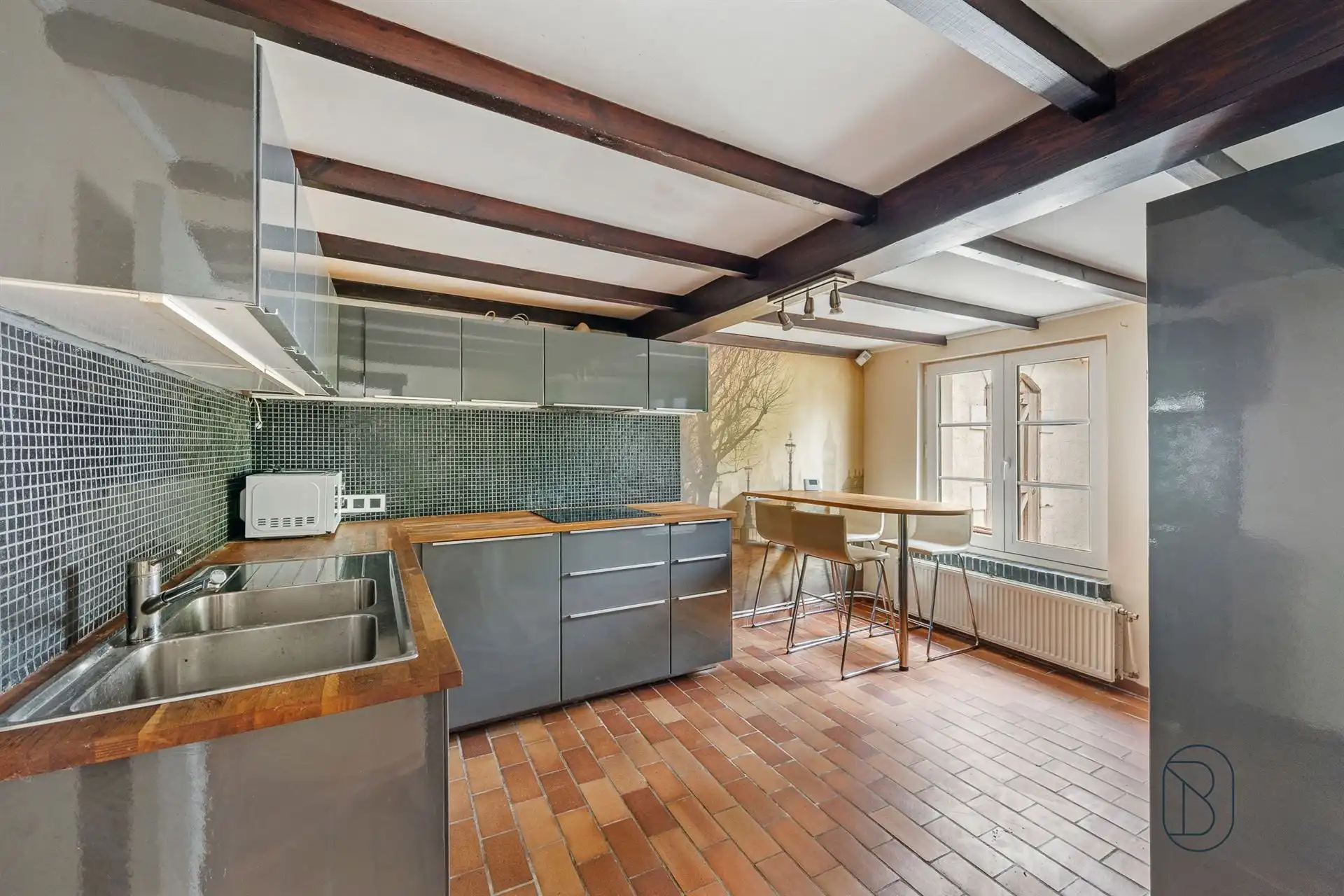 Landelijke woning met 3 slaapkamers, garage en ruime tuin foto 10