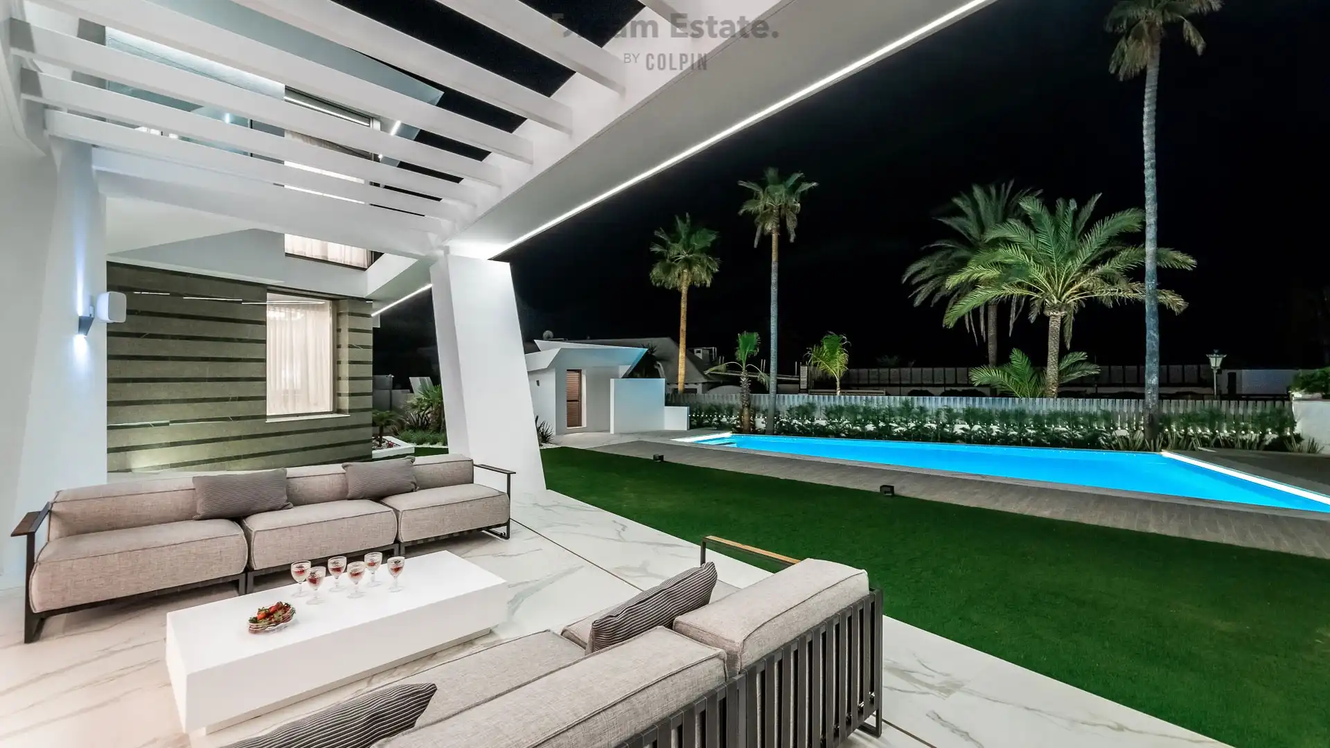 Hypermoderne frontline villa in Los Monteros foto 24