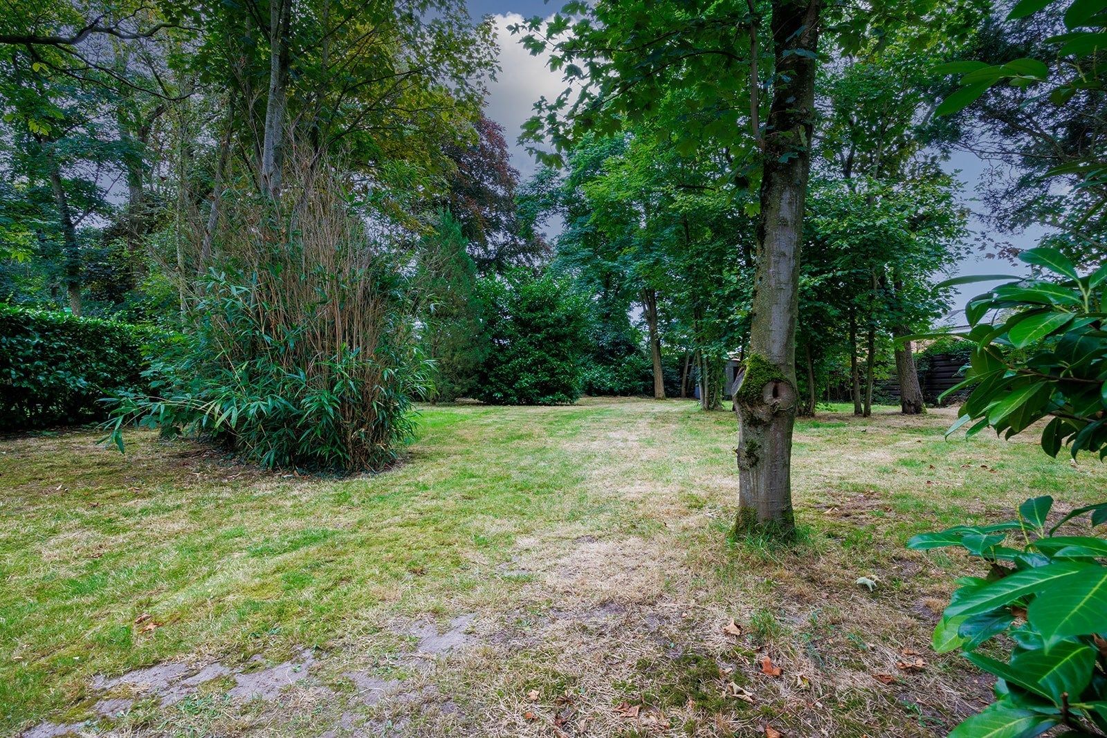 Woning met parktuin, aan het kanaal met opslagplaats van ca. 60m² foto 23