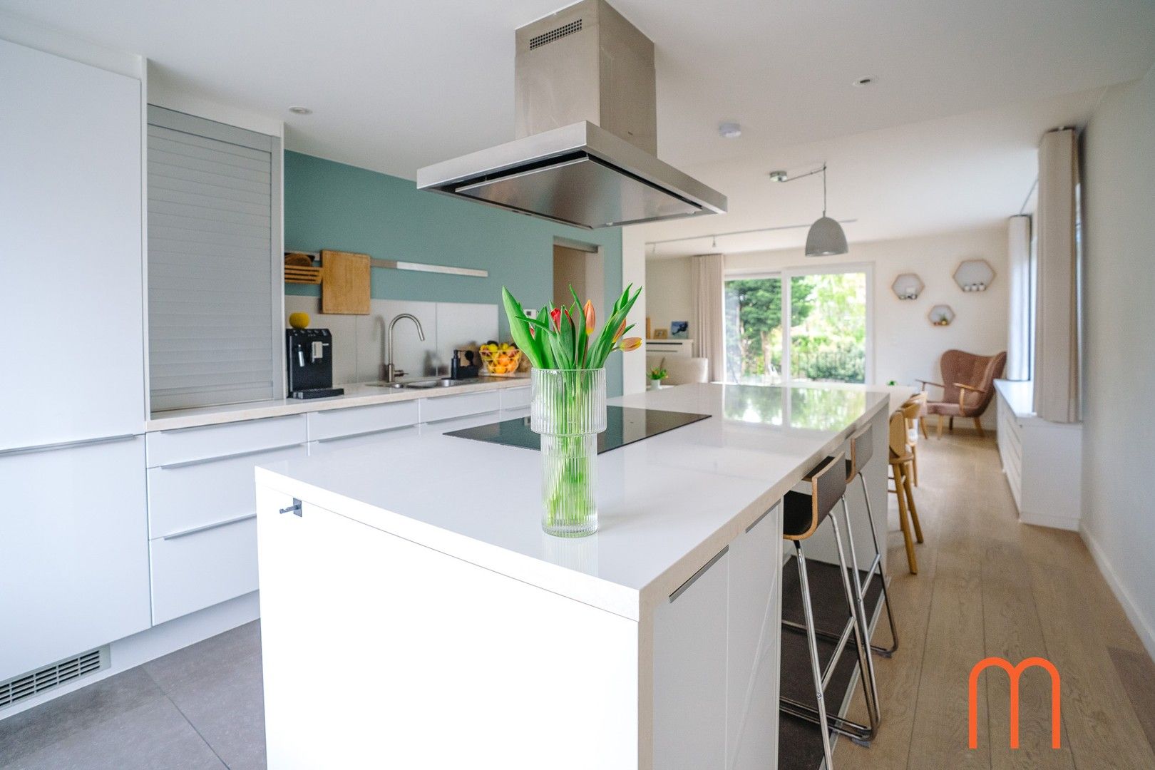 Prachtig gerenoveerde halfopen woning met 4 slaapkamers te koop in Mariakerke foto 2