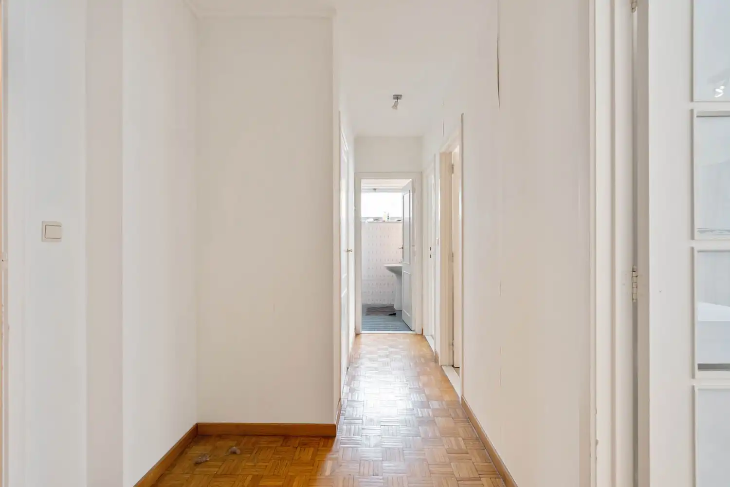 Ruim (141m²) 3-slaapkamerappartement met staanplaats, kelder én twee grote terrassen foto 9