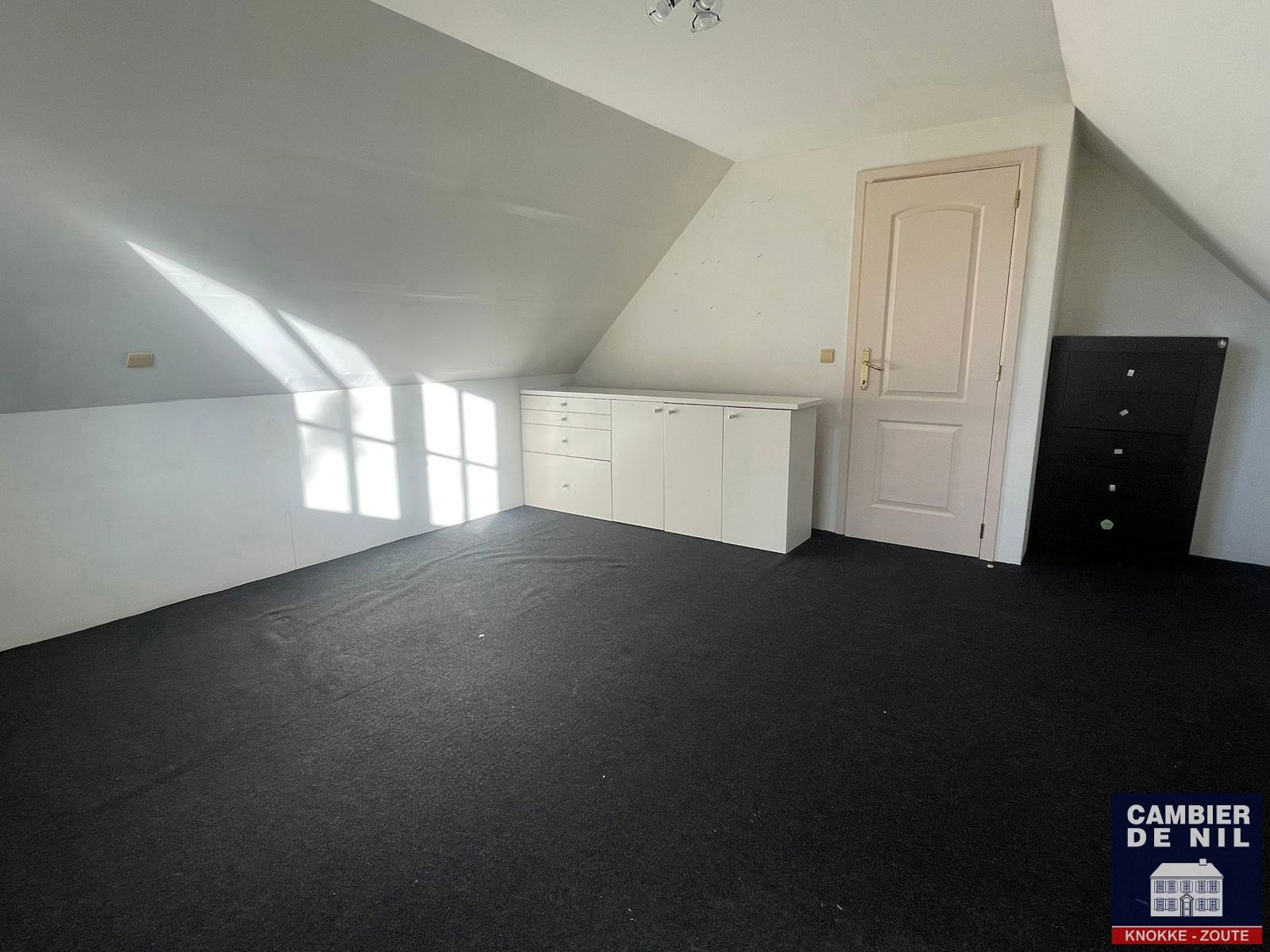 Ruime vrijstaande villa, in residentiële wijk in Knokke-Heist foto 22
