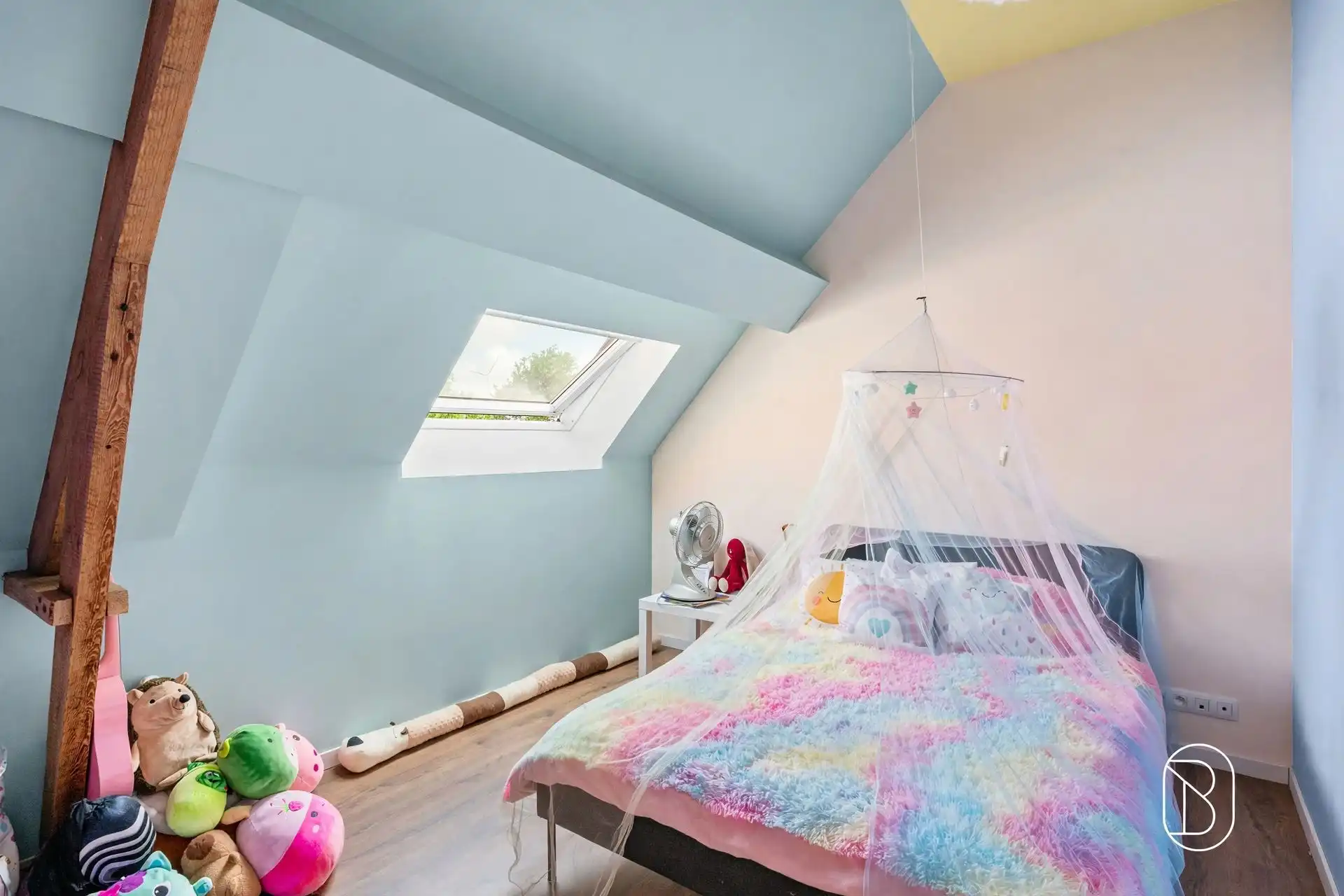 Ruime woning met 5 slpk, garage en bijgebouw op 2.279 m² foto 17