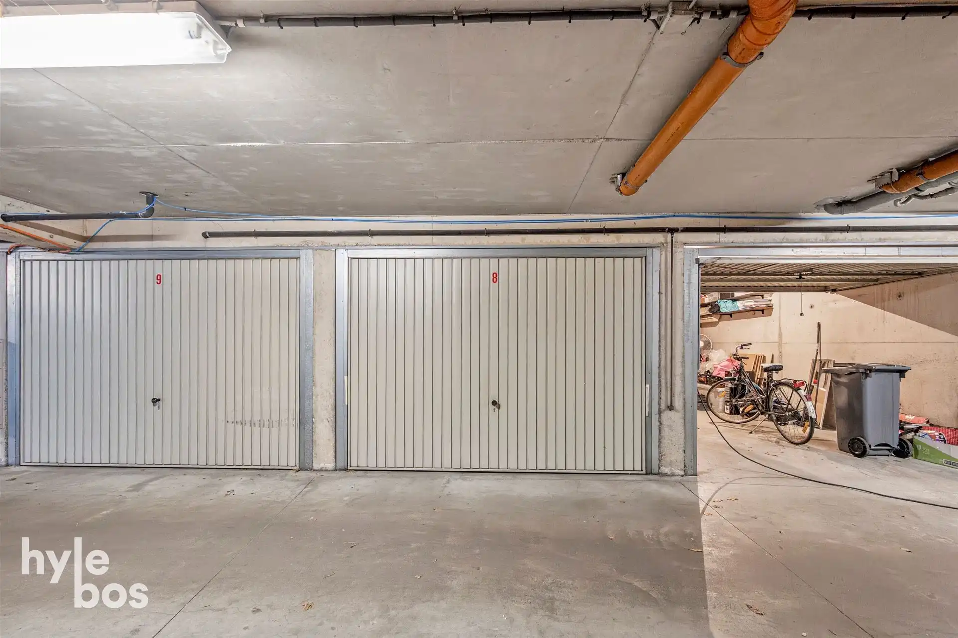 Instapklaar appartement met veel lichtinval en private garage foto 21