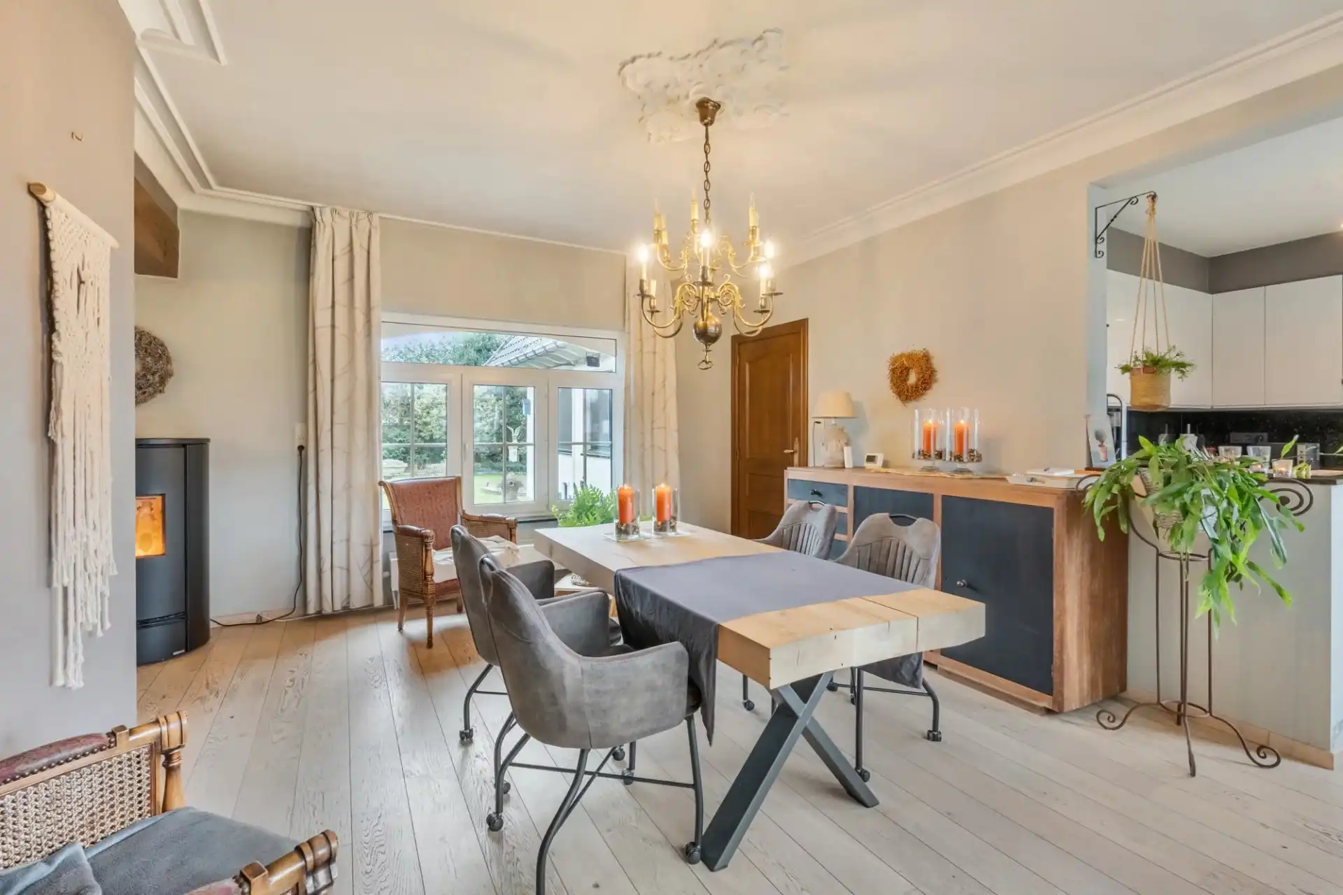 Ruime woning met garage te Houthalen-Helchteren foto 3