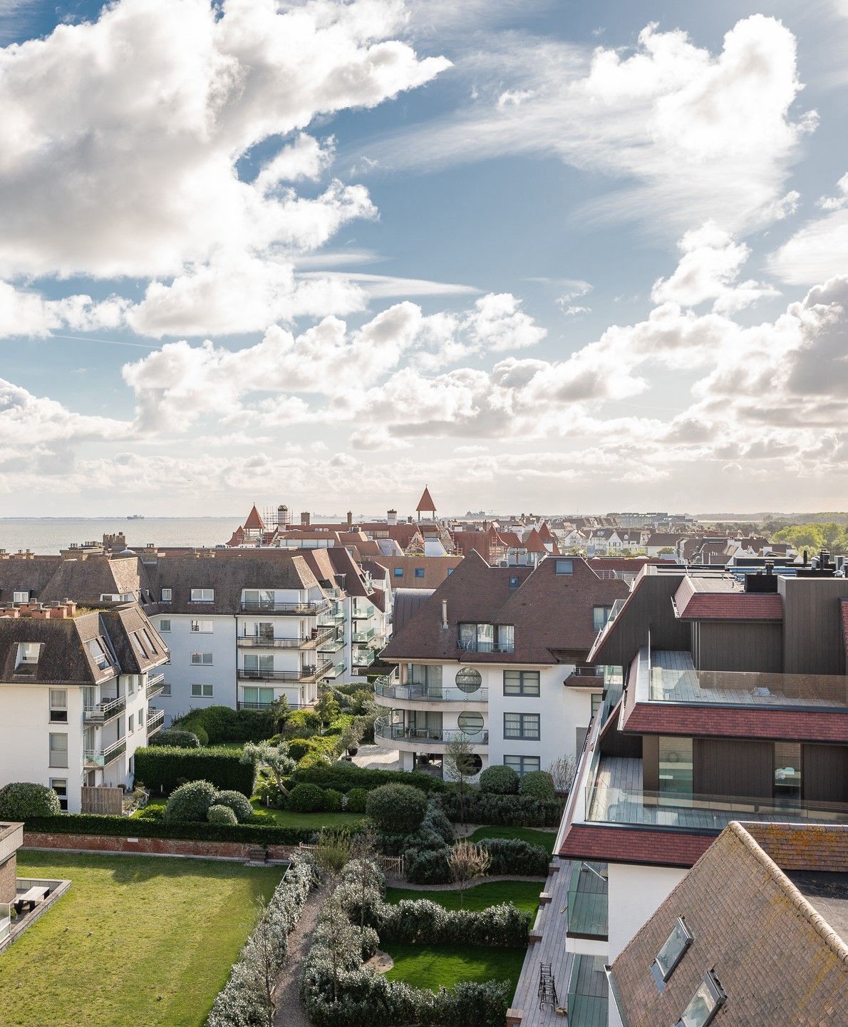 Nieuwbouw PENTHOUSE in hartje Zoute met open zicht... foto 6