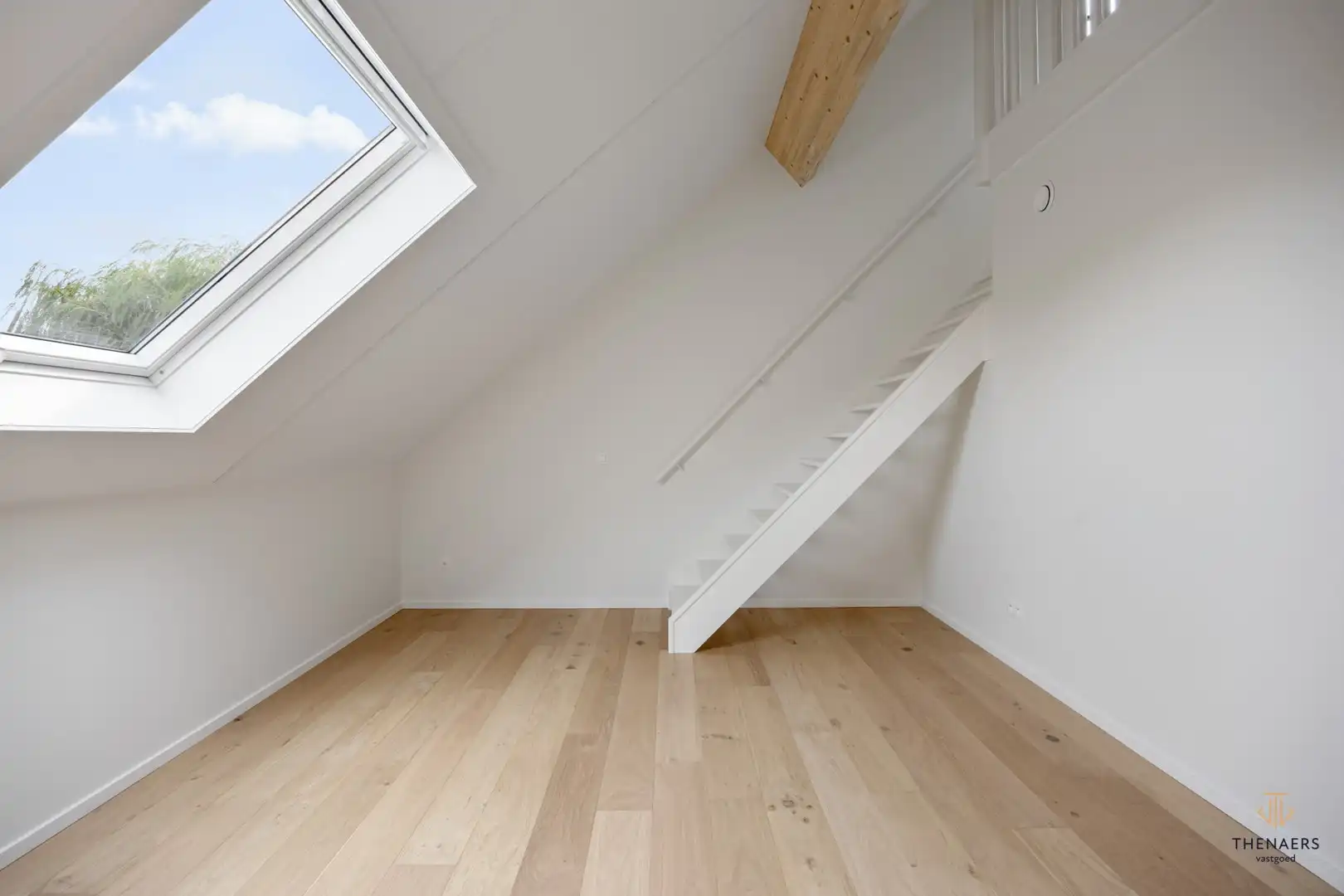 LOT 4 - Instapklare "luxe" en "energiezuinige" nieuwbouwwoning met 4 slaapkamers en 2 badkamers. foto 15