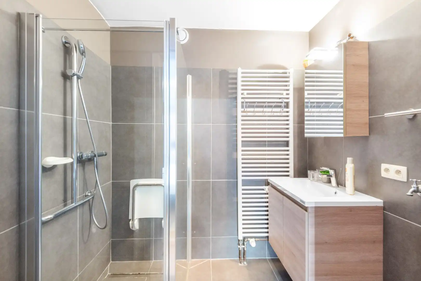 Aangenaam appartement met mooie gevelbreedte gelegen in Oud Knokke.  foto 10