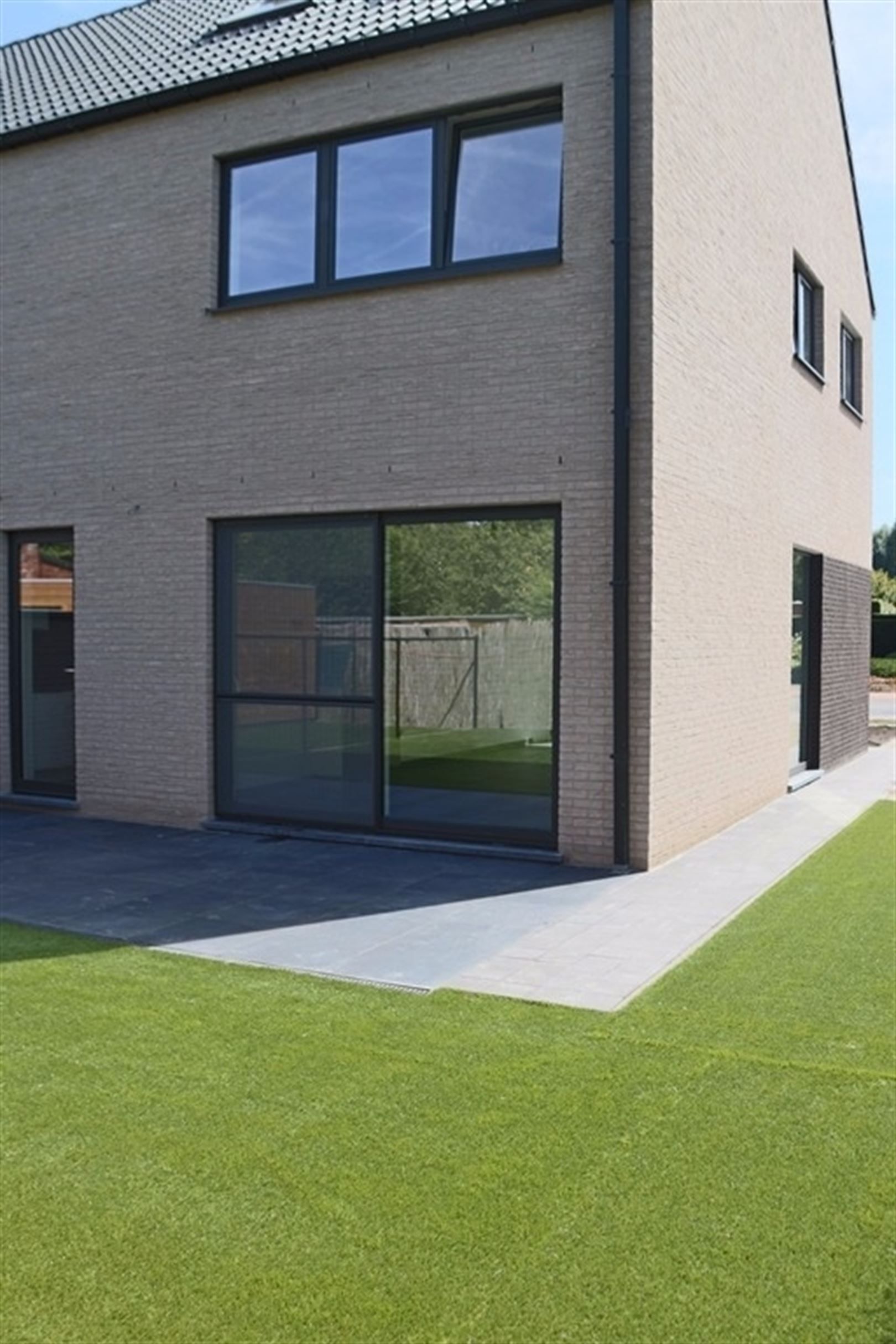 Een halfopen bebouwing te Hombeek met 3 slaapkamers  foto 15