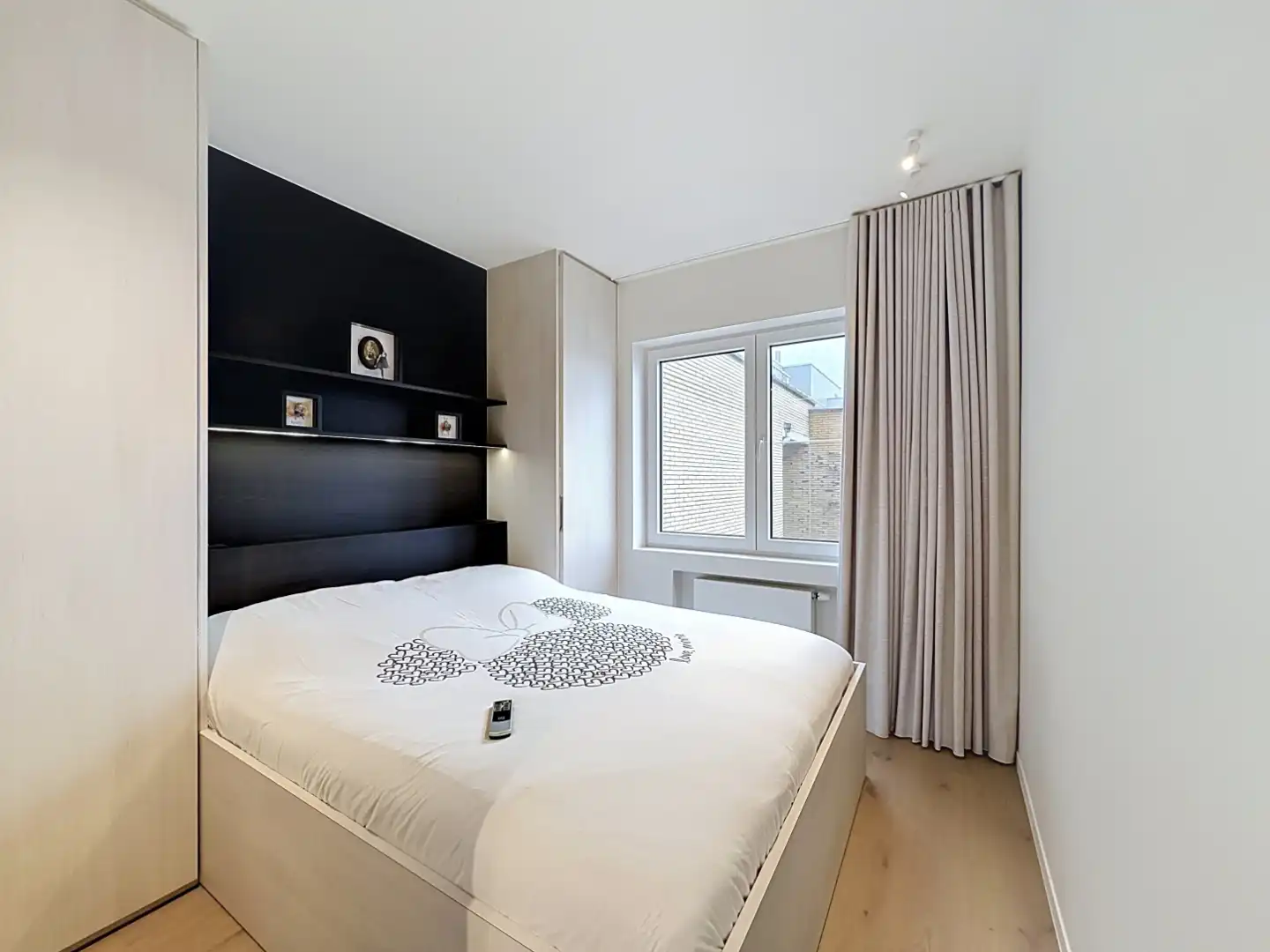 Luxueus gerenoveerd appartement met 3 slaapkamers en frontaal zeezicht te Oostduinkerke foto 10