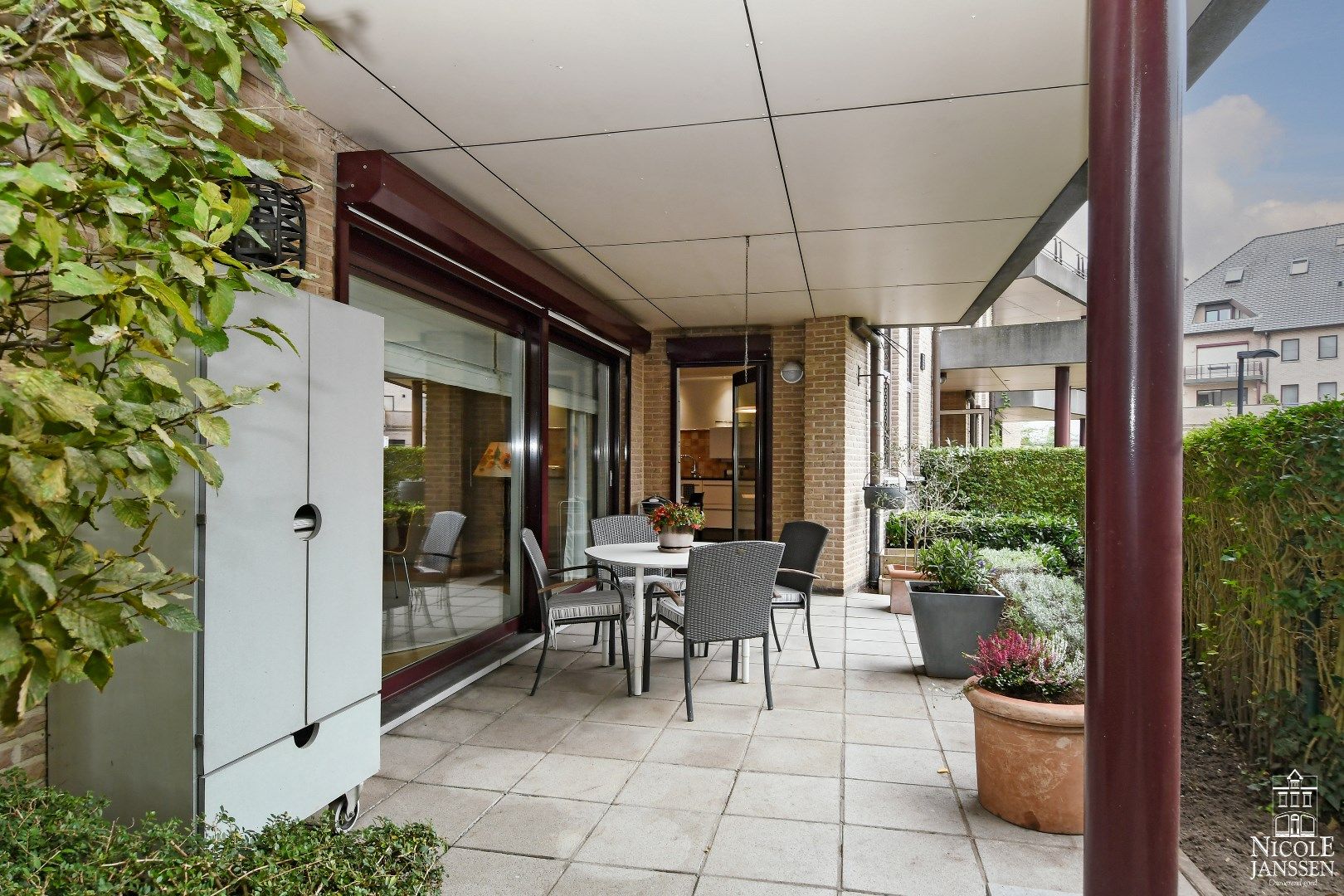 Gelijkvloers luxe-appartement met 3 ruime terrassen en garagebox foto 14