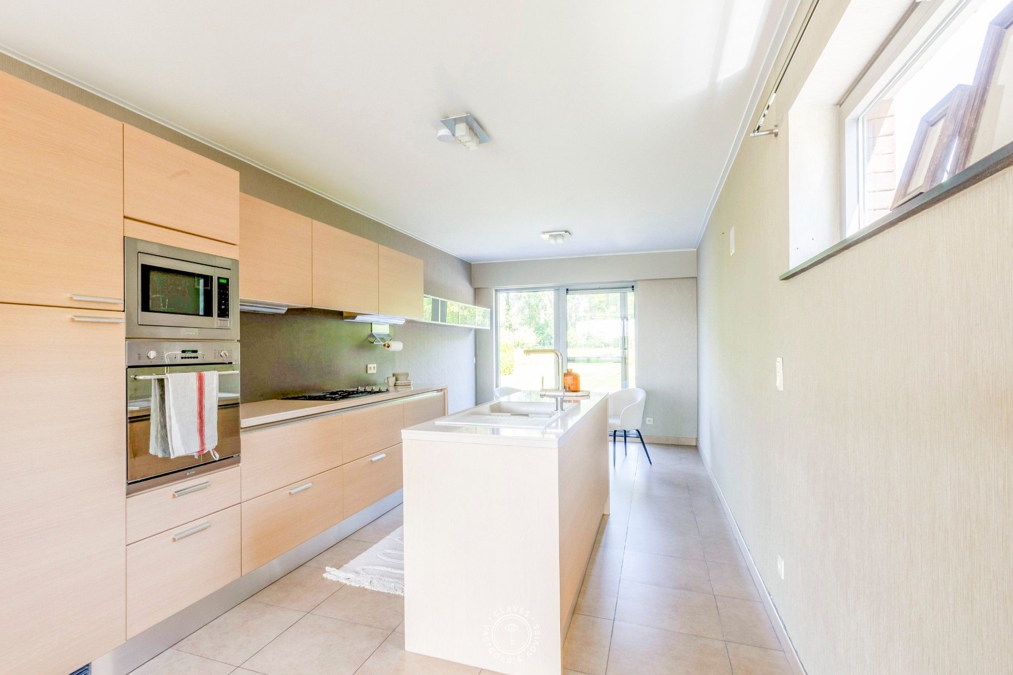 Ruim appartement met 3 slaapkamers, privétuin, garage én prachtig Scheldezicht foto 11