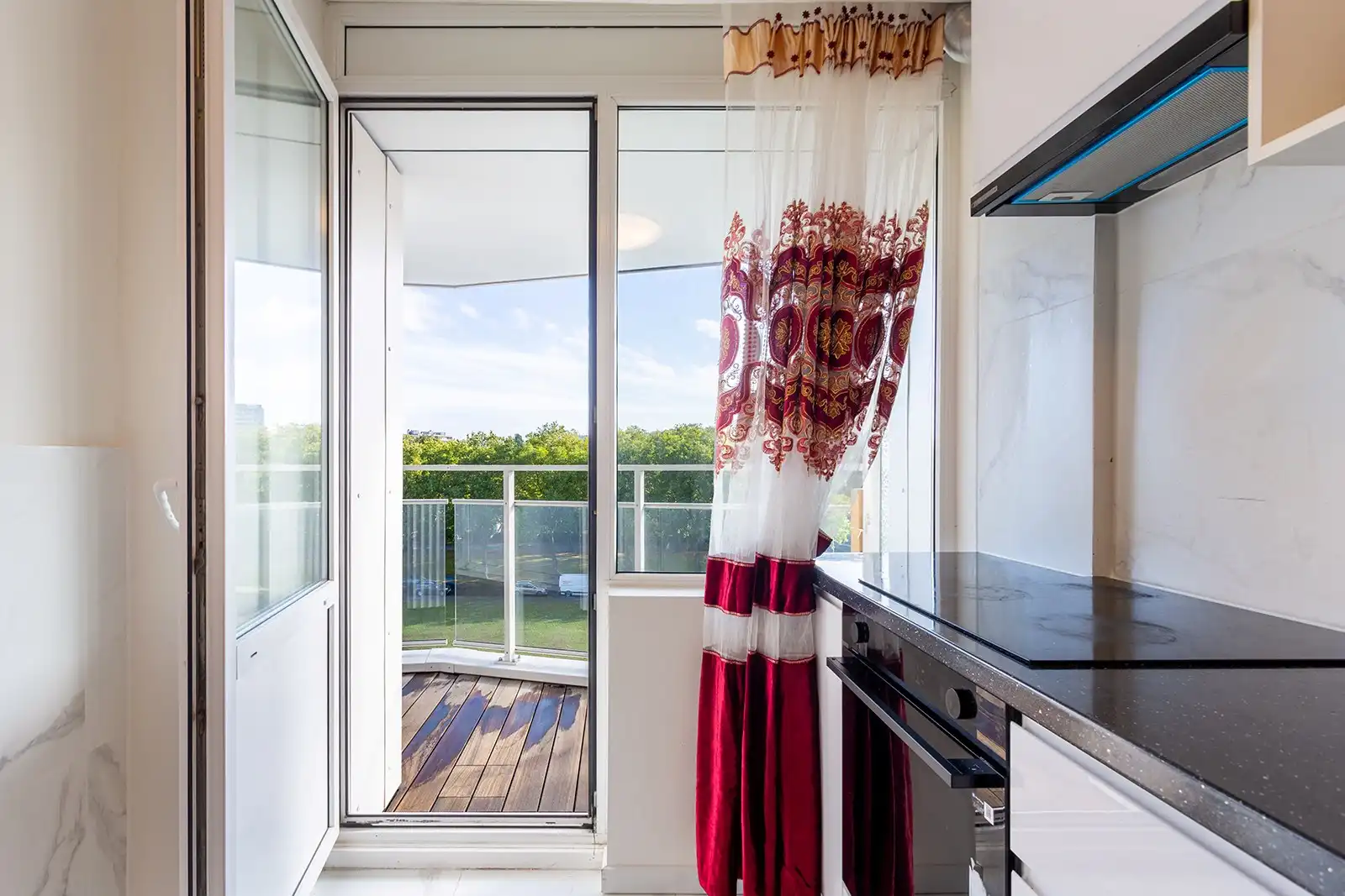 Instapklaar 3-slaapkamerappartement op de 5e verdieping met zuidgericht terras foto 11