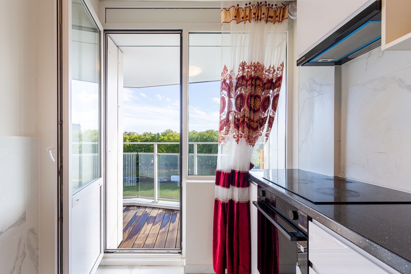 Instapklaar 3-slaapkamerappartement op de 5e verdieping met zuidgericht terras foto 11