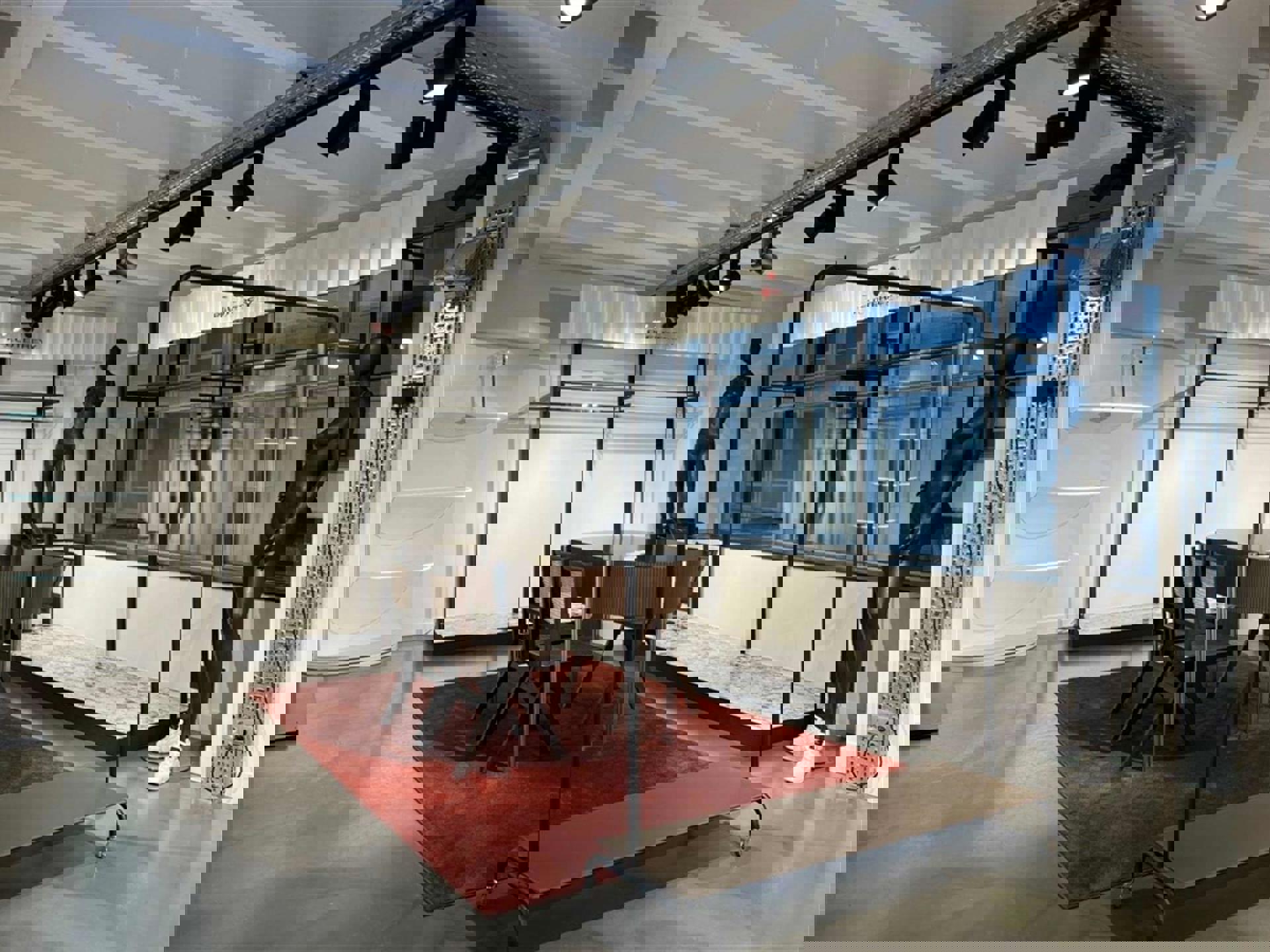 TE KOOP Kantoorruimte in Prestigieuze Tavernier Building foto 7