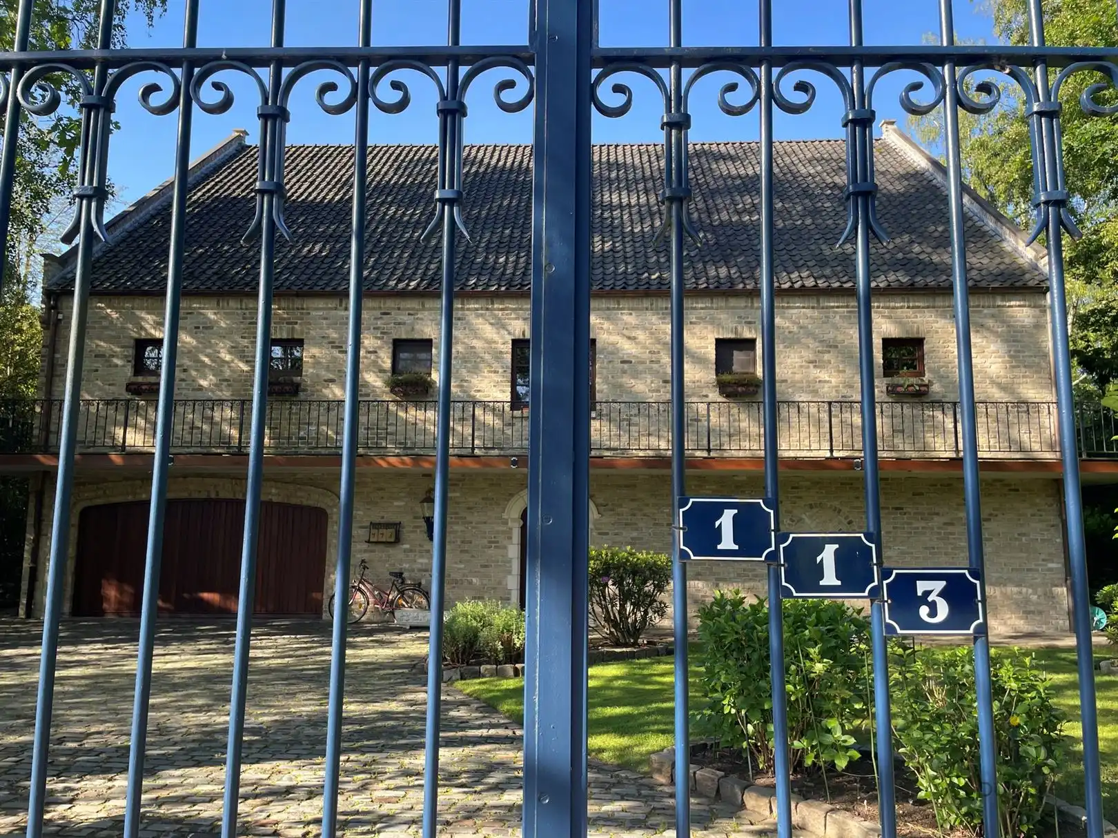 Energiezuinige en verzorgde bel-étage VILLA met veel potentieel! foto 2